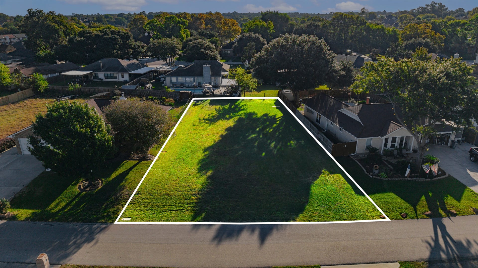 338 Bunker Hill, Willis, TX 77378 338 Bunker Hill, Willis, TX 77378