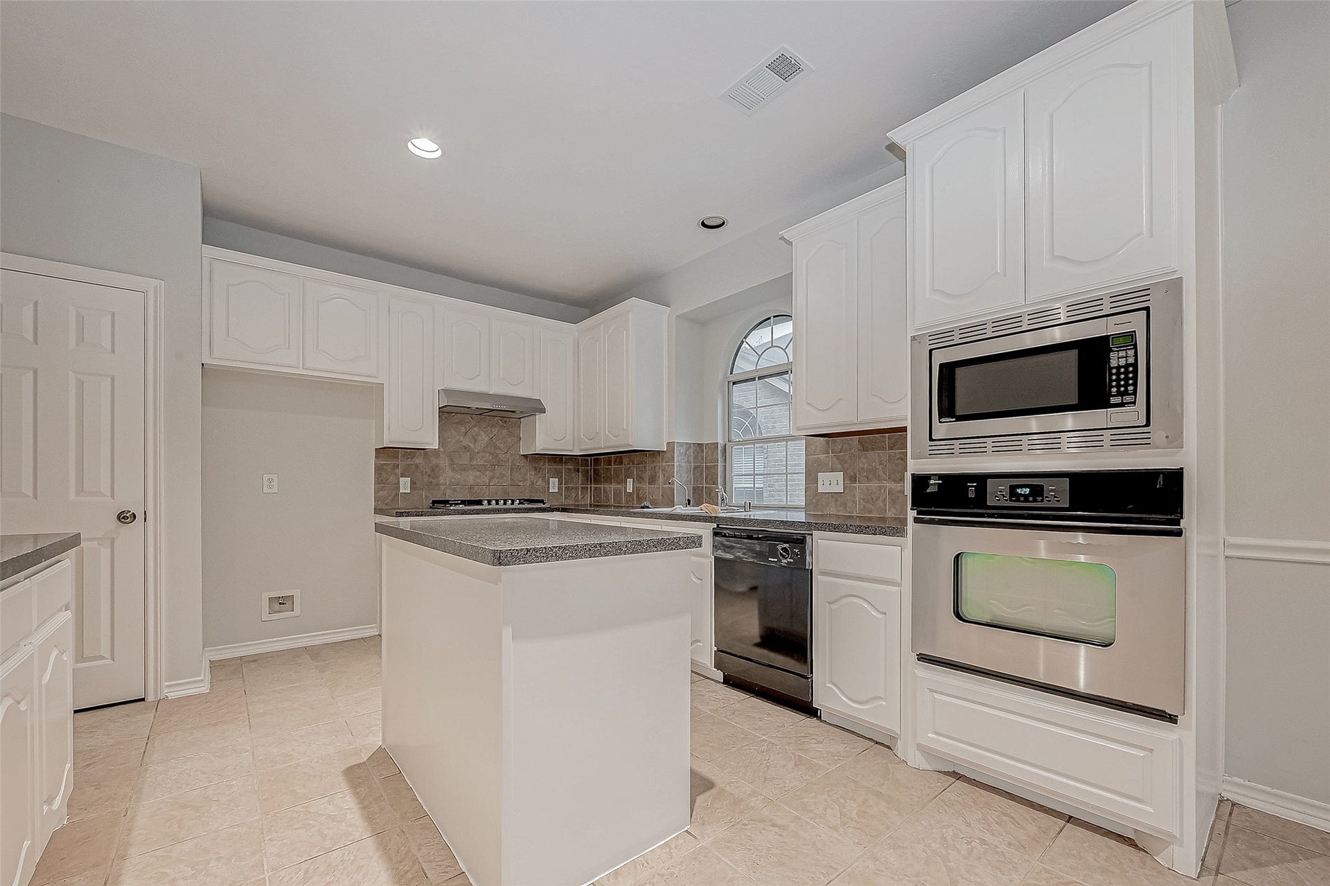 10327 Sablebrook Lane, Houston, TX 77095 10327 Sablebrook Lane, Houston, TX 77095