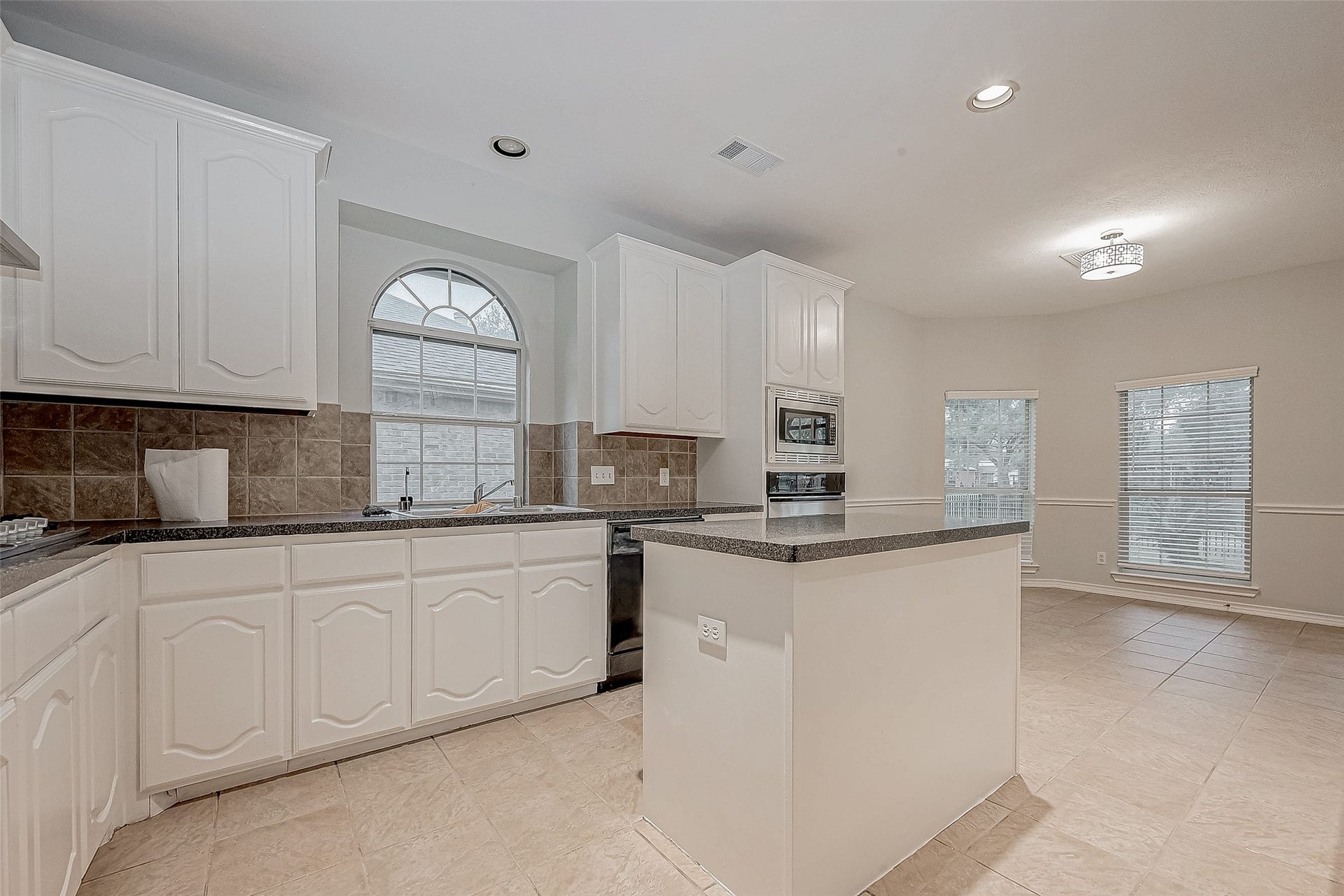 10327 Sablebrook Lane, Houston, TX 77095 10327 Sablebrook Lane, Houston, TX 77095