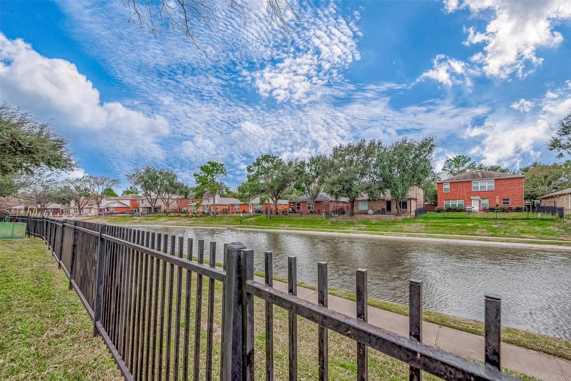 10327 Sablebrook Lane, Houston, TX 77095 10327 Sablebrook Lane, Houston, TX 77095