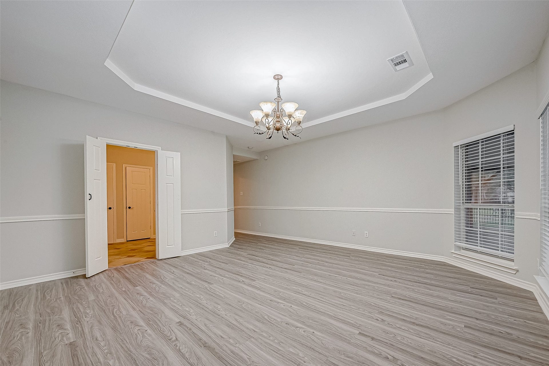 10327 Sablebrook Lane, Houston, TX 77095 master bedroom