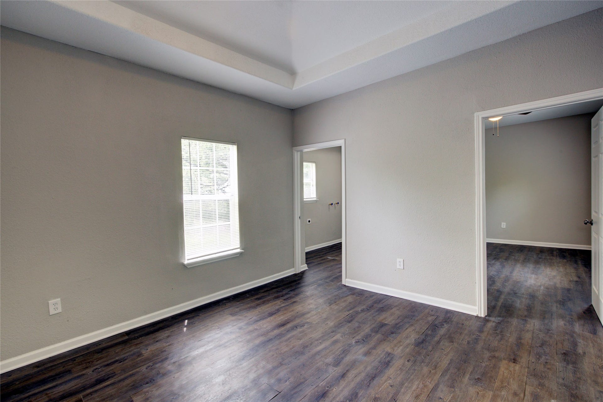 5406 Bataan Road, Houston, TX 77033 5406 Bataan Road, Houston, TX 77033