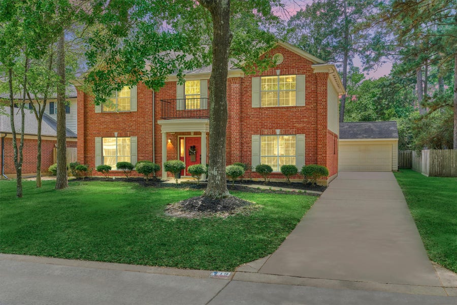Property photo for 19 Greentwig Place, Spring, TX