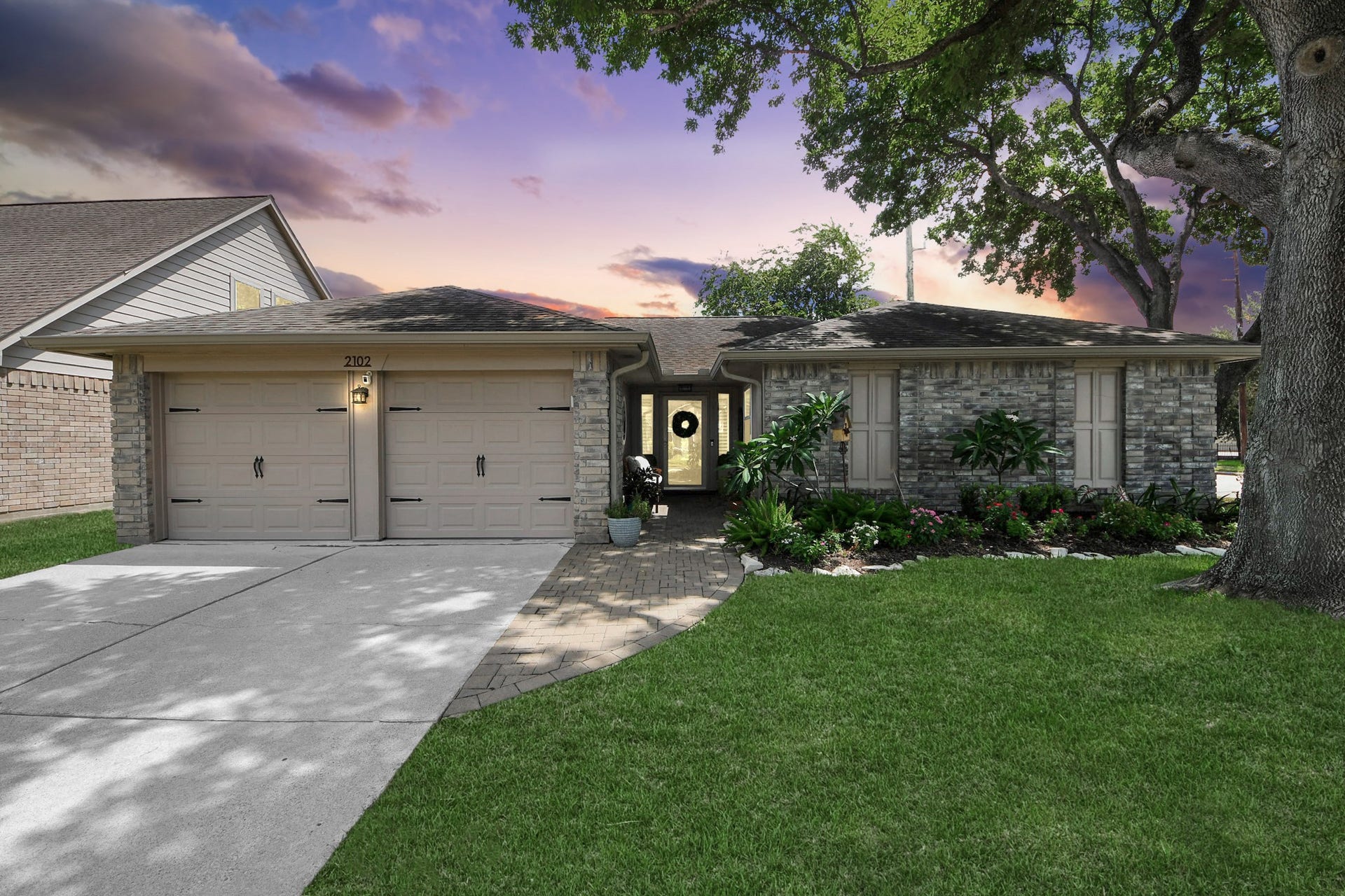 2102 Fountain Drive, Sugar Land, TX 77478 Front view