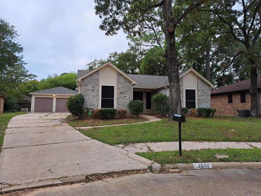Property photo for 23111 Lone Wolf Trail, Spring, TX