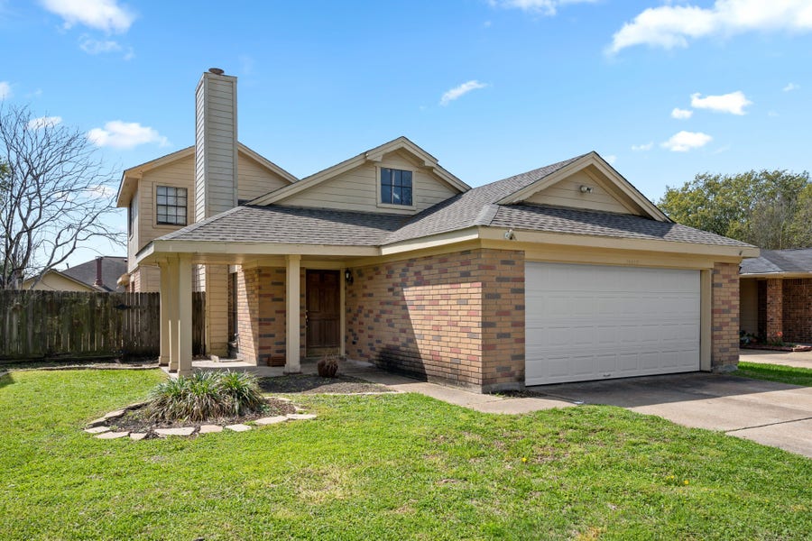 Property photo for 15419 Scenic Haven Drive, Houston, TX