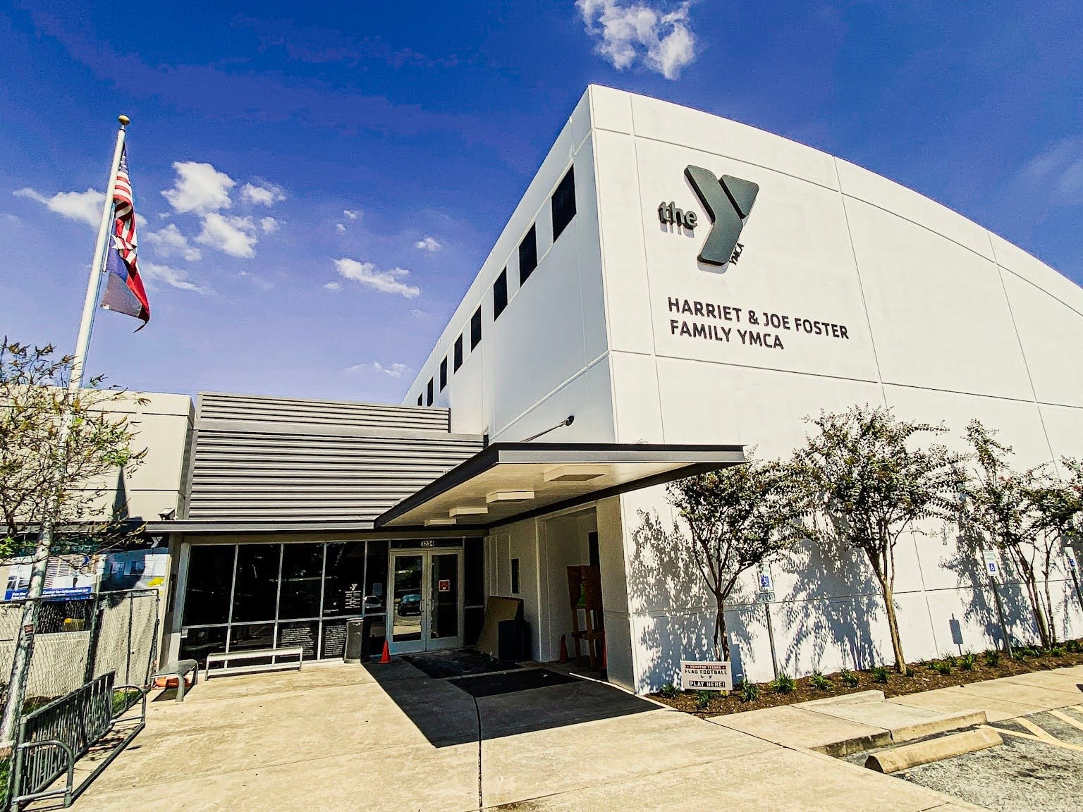 951 Lamonte Lane, Houston, TX 77018 The Harriet & Joe Foster YMCA is just one mile away, offering fitness facilities, swimming, exercise classes, and recreational programs.