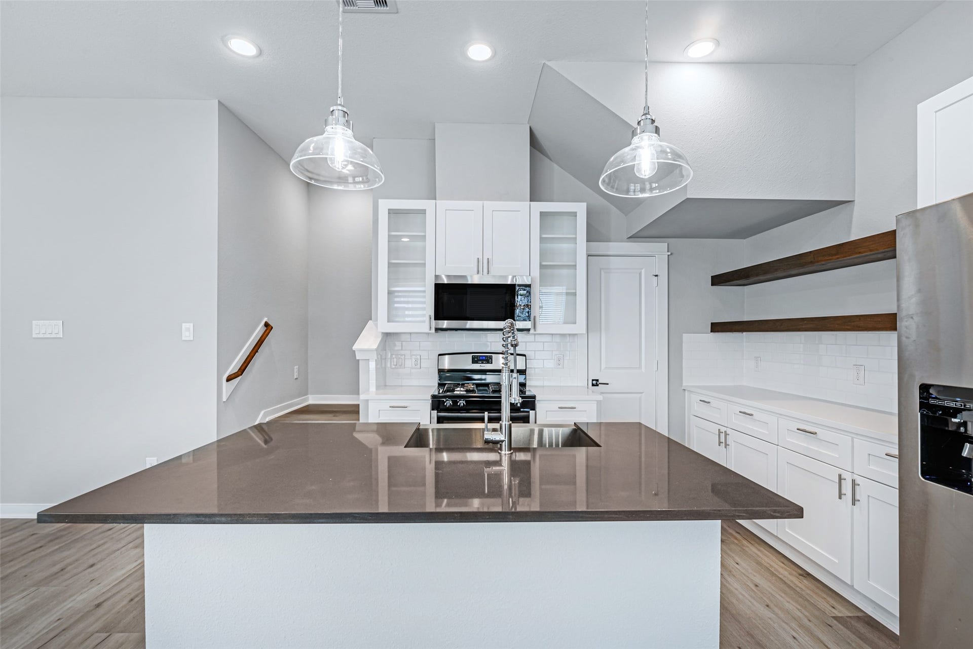 8423 Berry Brush Lane, Houston, TX 77022