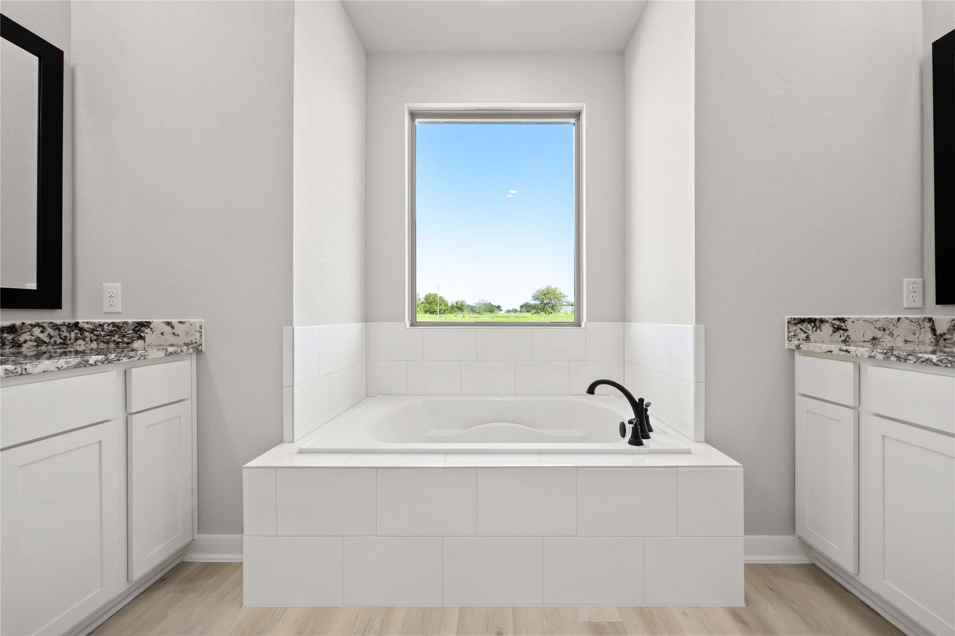6702 Pelican Lane, Beasley, TX 77417 The luxurious owner's retreat is a private oasis with a spa-inspired bath and an extended walk-in closet.
