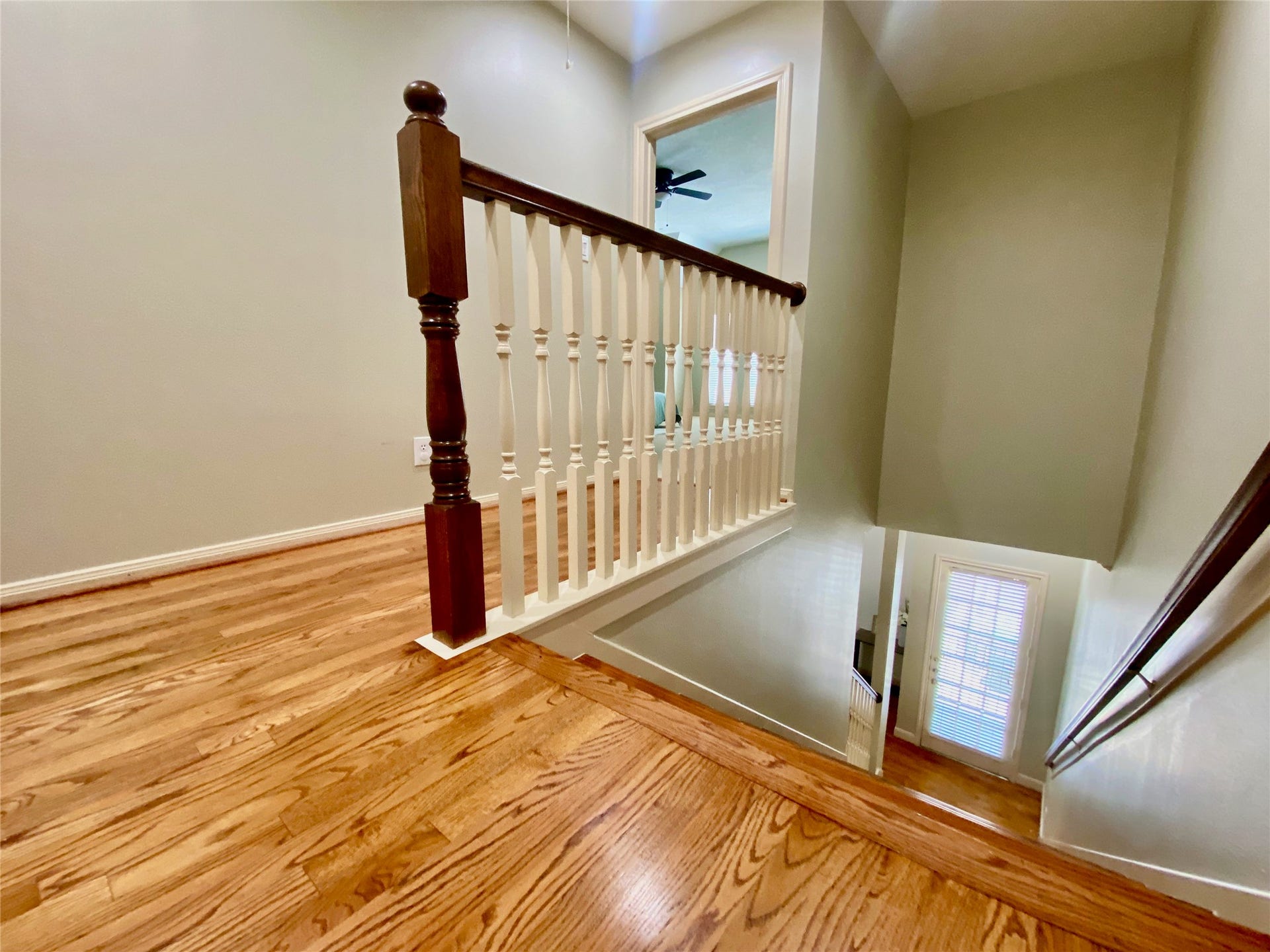 5202 Crawford Street, #17, Houston, TX 77004 Stairway that leads to primary suite