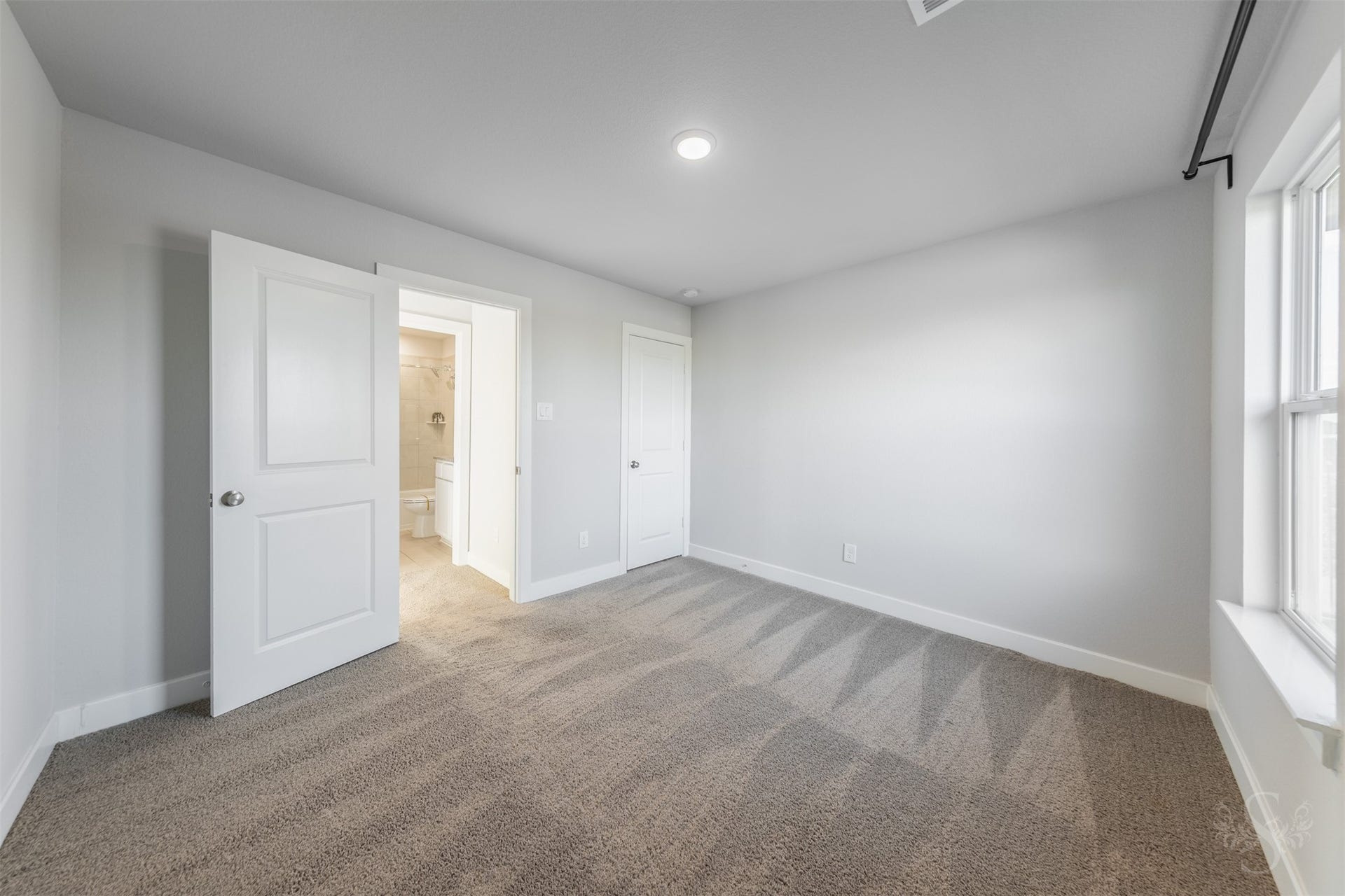 20922 Maudine Drive, Cypress, TX 77433 Secondary bedroom upstairs features soft carpeting and neutral walls, ready to complement your favorite dcor. Theres plenty of space for a comfortable bed and a desk for homework or creative projects.