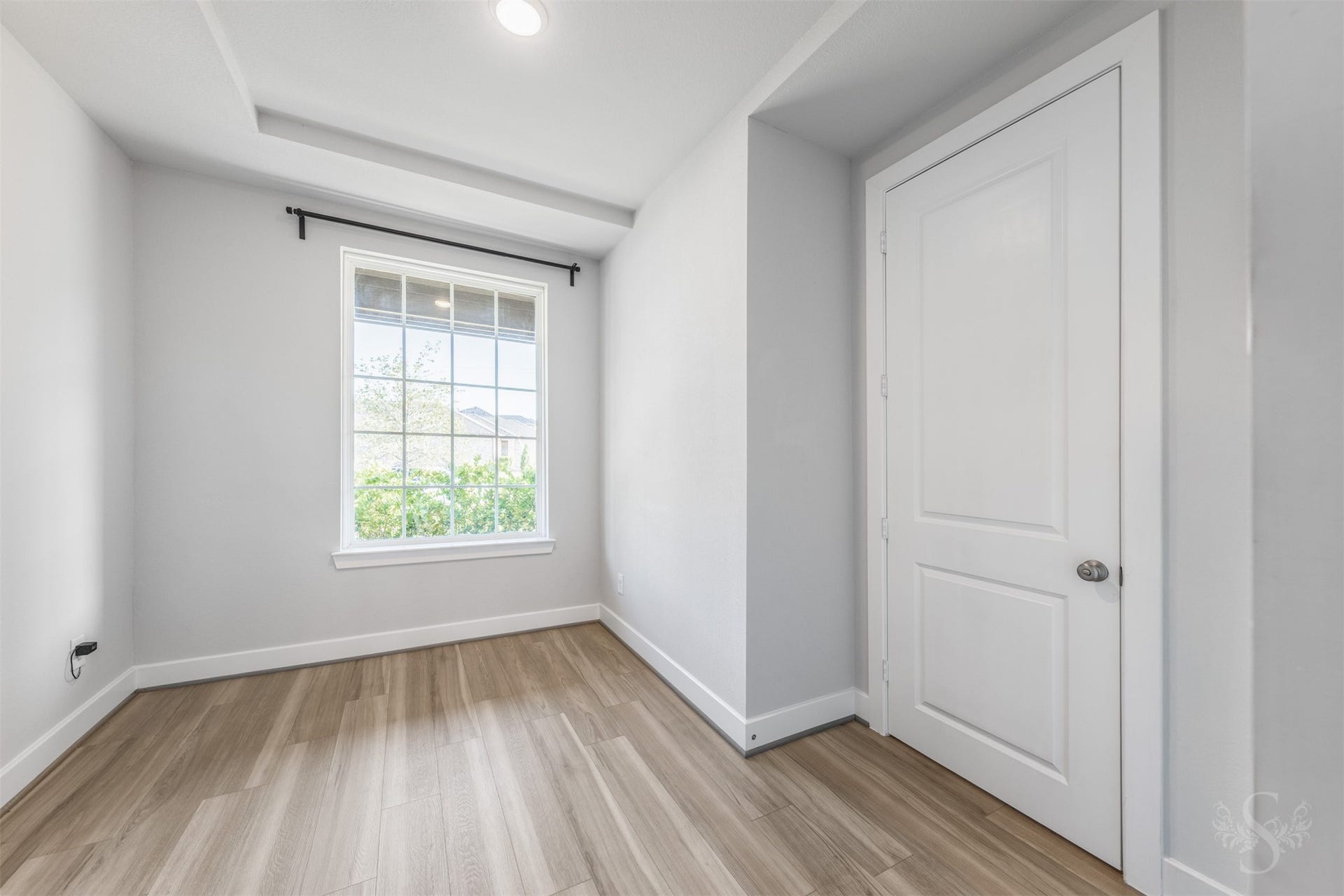 20922 Maudine Drive, Cypress, TX 77433 A tray ceiling and gorgeous flooring add stylish detail to the formal dining room. A large window brightens this inviting space, ready for family dinners and entertaining friends.