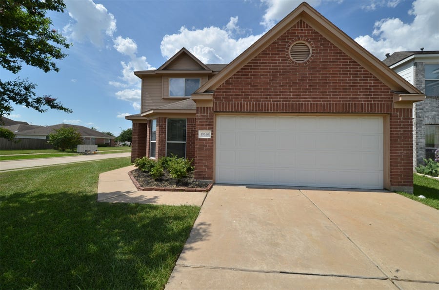 Property photo for 19534 Providence Shore Way, Cypress, TX