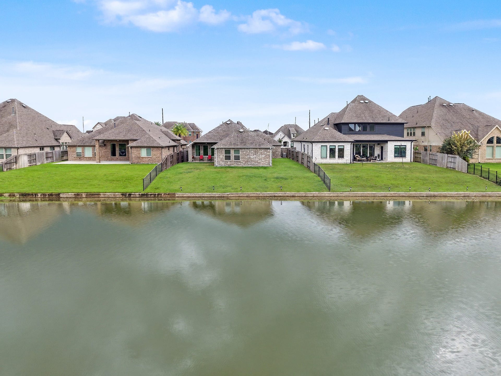 2735 Broad Reach Road, Manvel, TX 77578