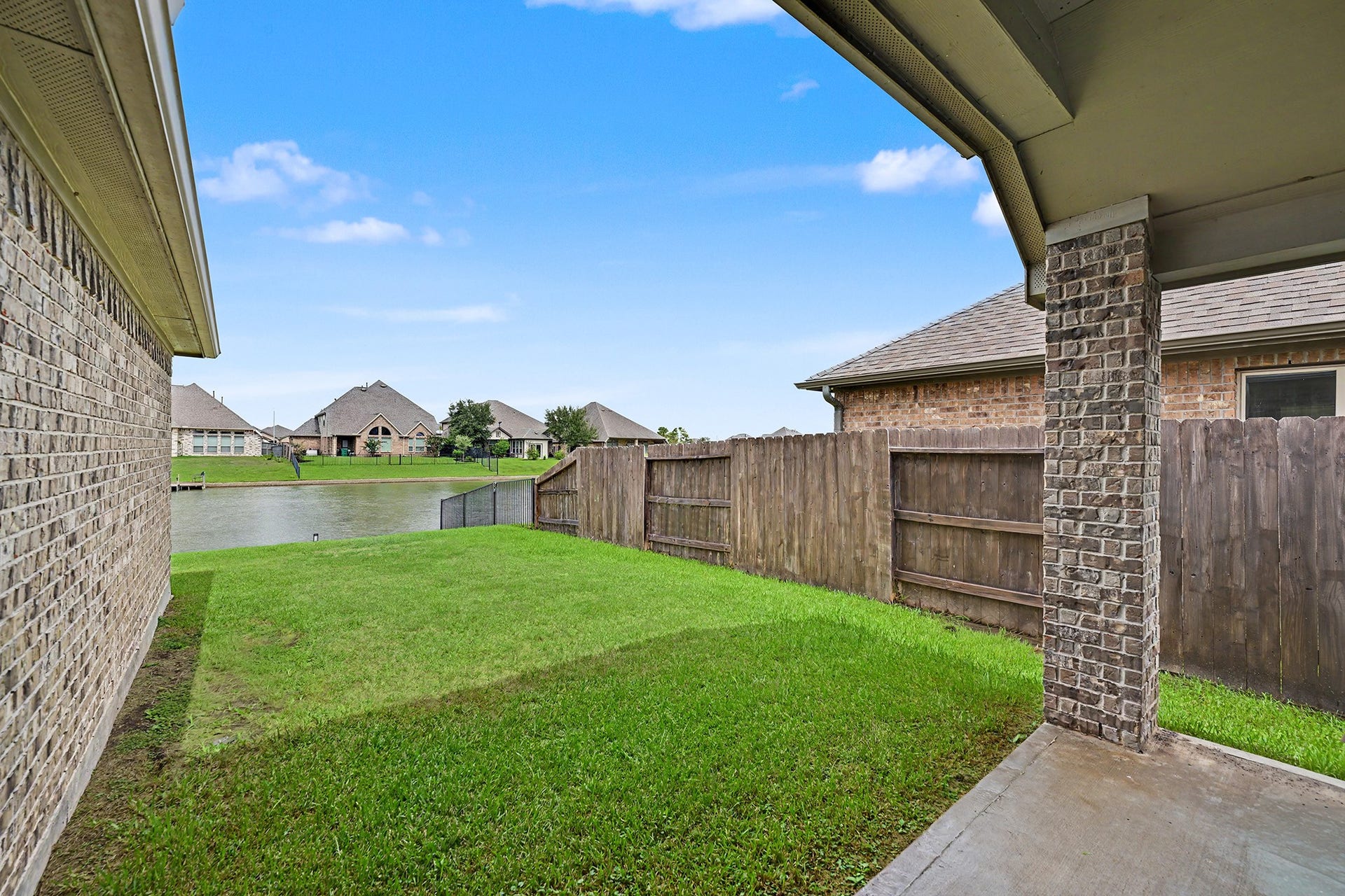 2735 Broad Reach Road, Manvel, TX 77578