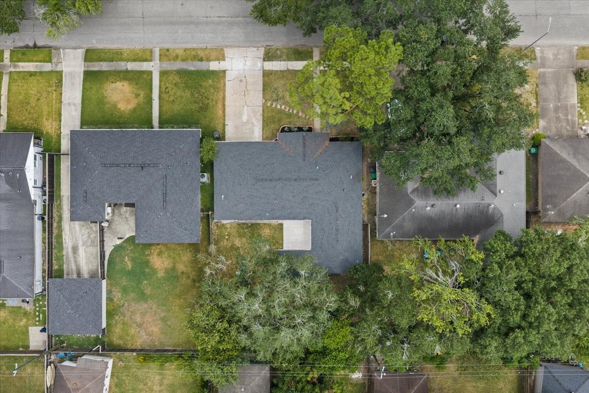 11510 Mullins Drive, Houston, TX 77035 11510 Mullins Drive, Houston, TX 77035