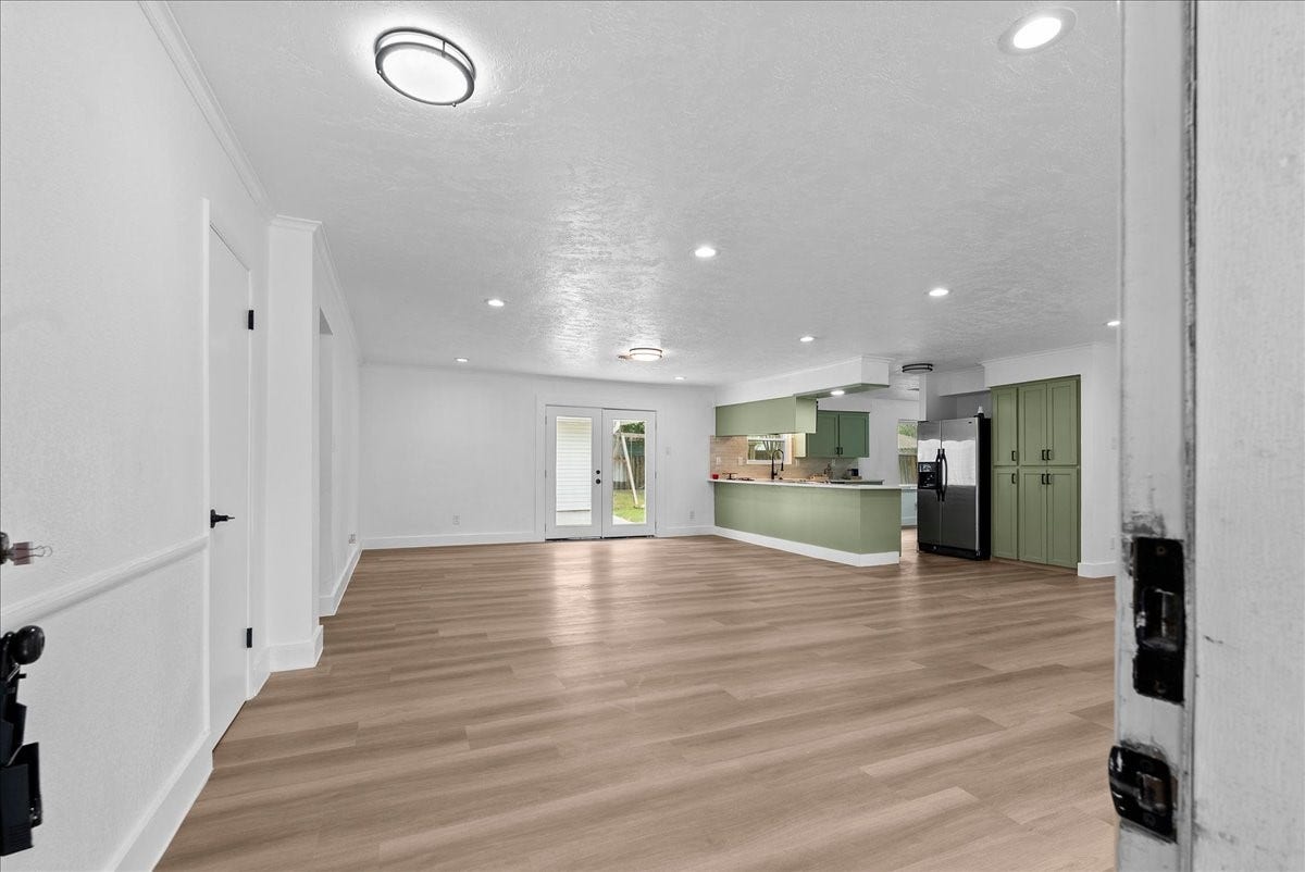 11510 Mullins Drive, Houston, TX 77035 Living room