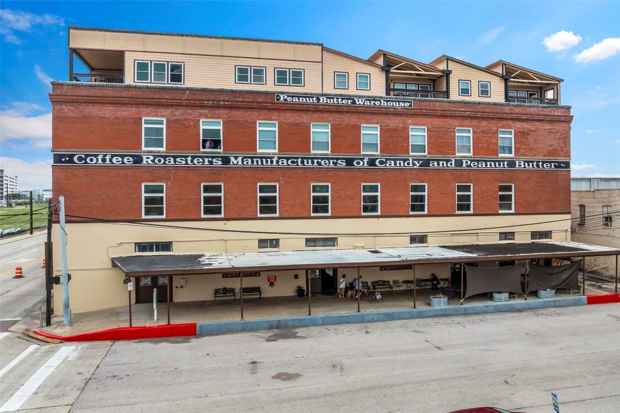 Property photo for 1927 Harborside Drive, #303, Galveston, TX