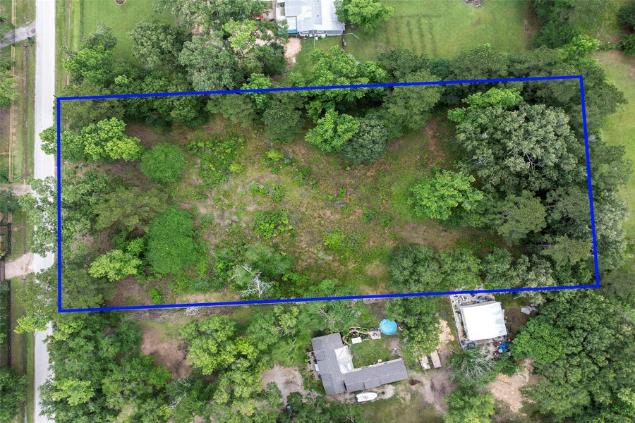 Property photo for 207 Blue Lake Drive, Huffman, TX