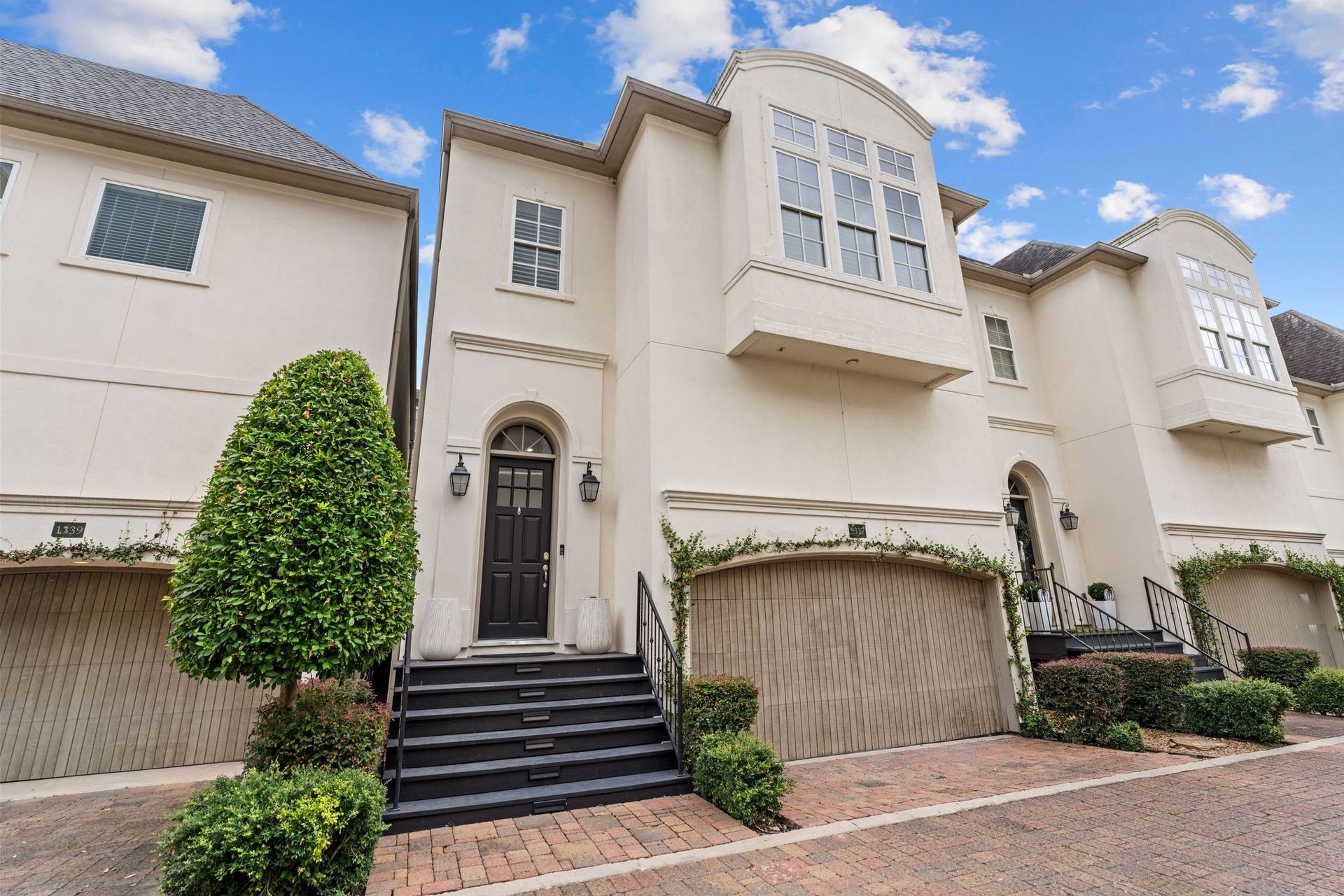 1337 W 24th Street, Houston, TX 77008 Distinctive architectural details, a covered entry and an attached garage create an elegant first impression.