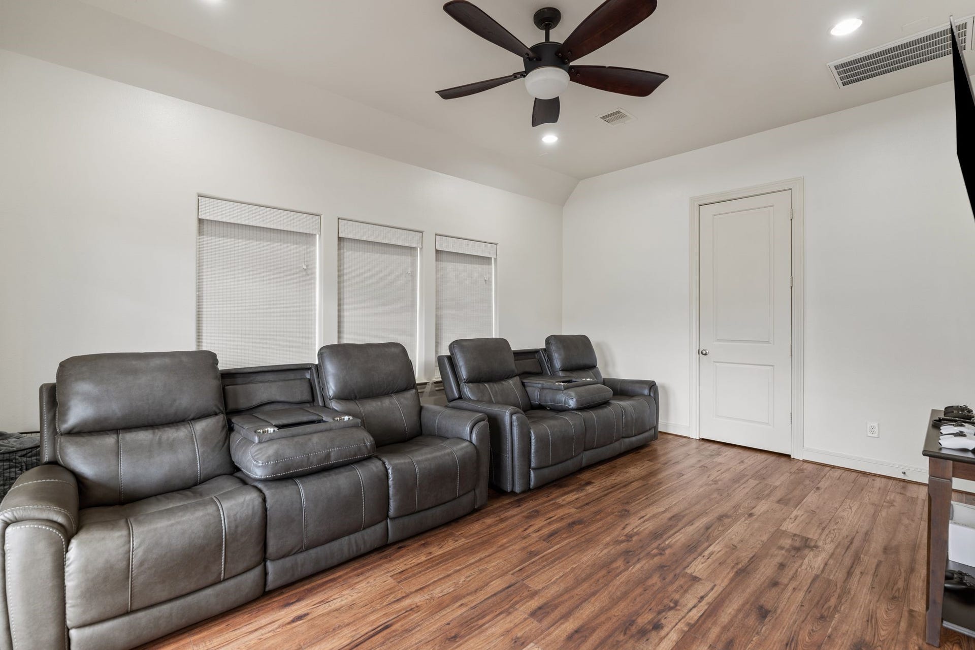 1337 W 24th Street, Houston, TX 77008 Additional view of the 3rd floor flex room.