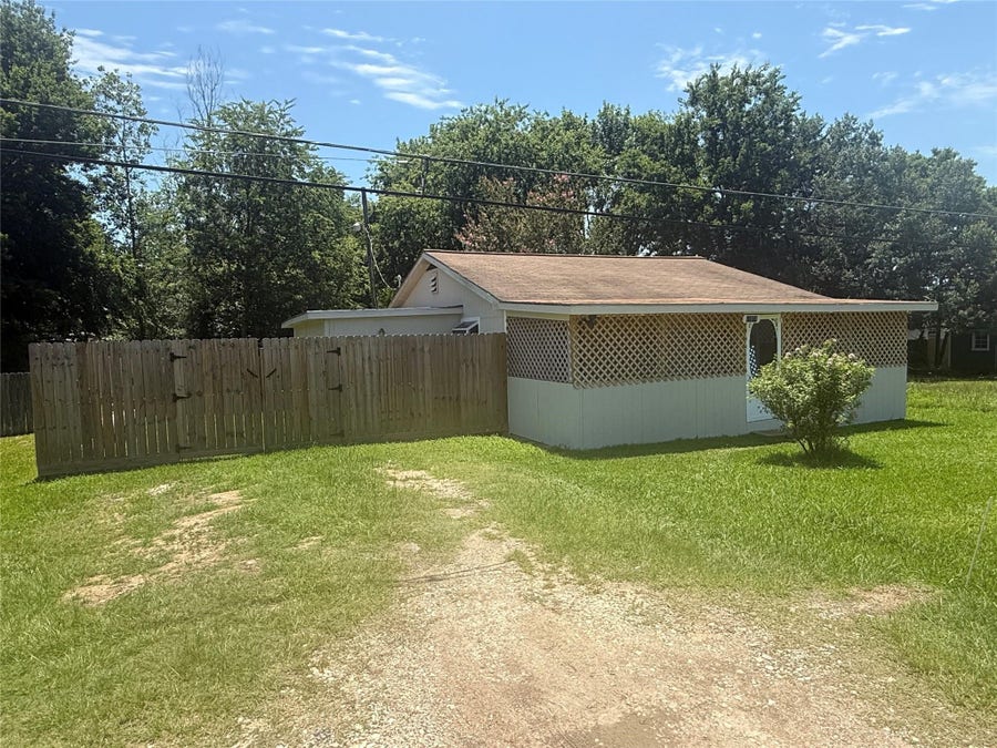 Property photo for 11874 Vanwood Street, Willis, TX
