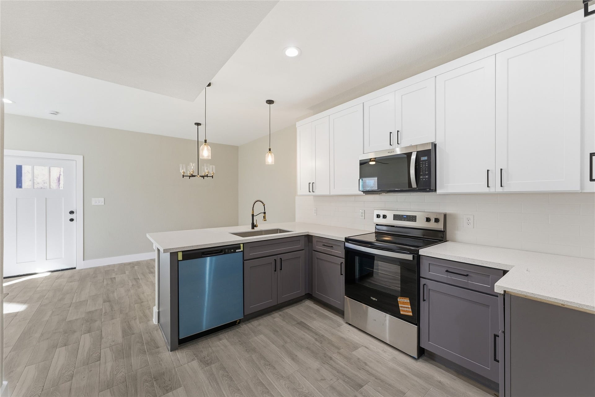 9815 Tuffly Street, Houston, TX 77029 9815 Tuffly Street, Houston, TX 77029