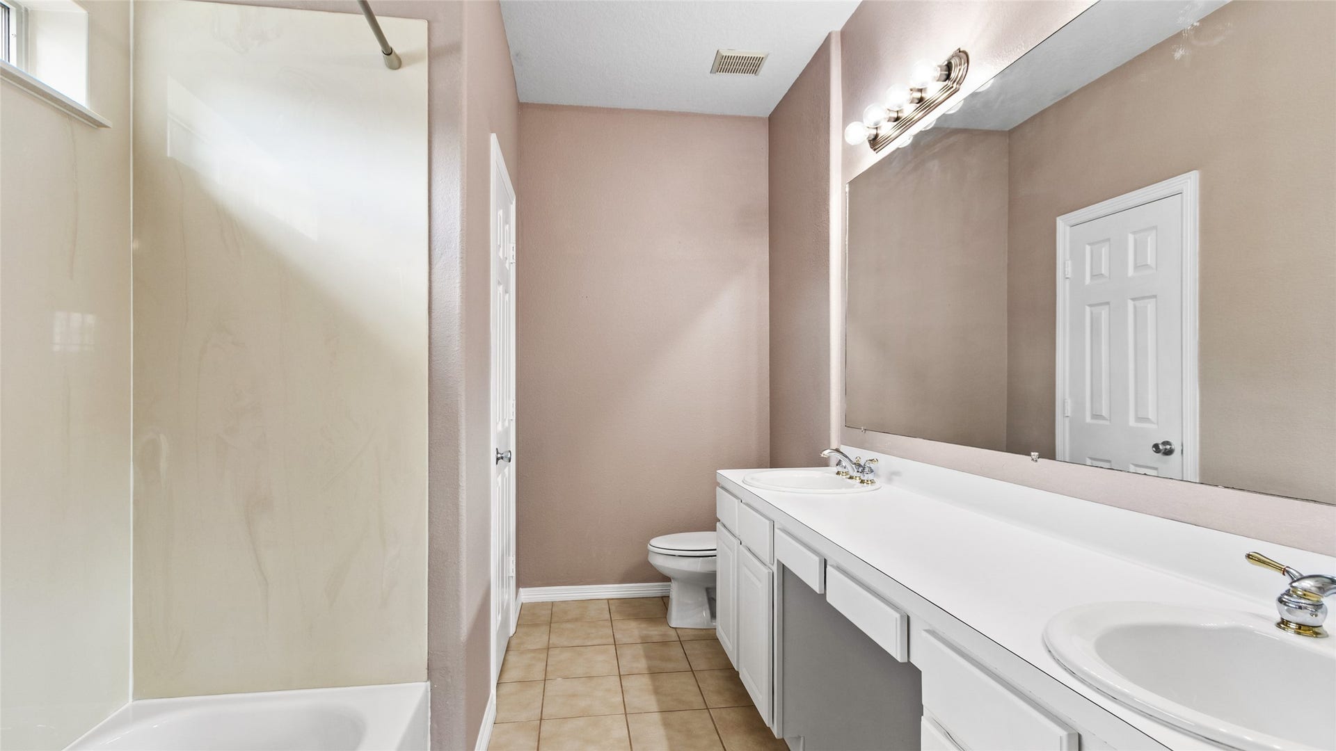 13318 Colton Lane, Santa Fe, TX 77510 Primary Bathroom
