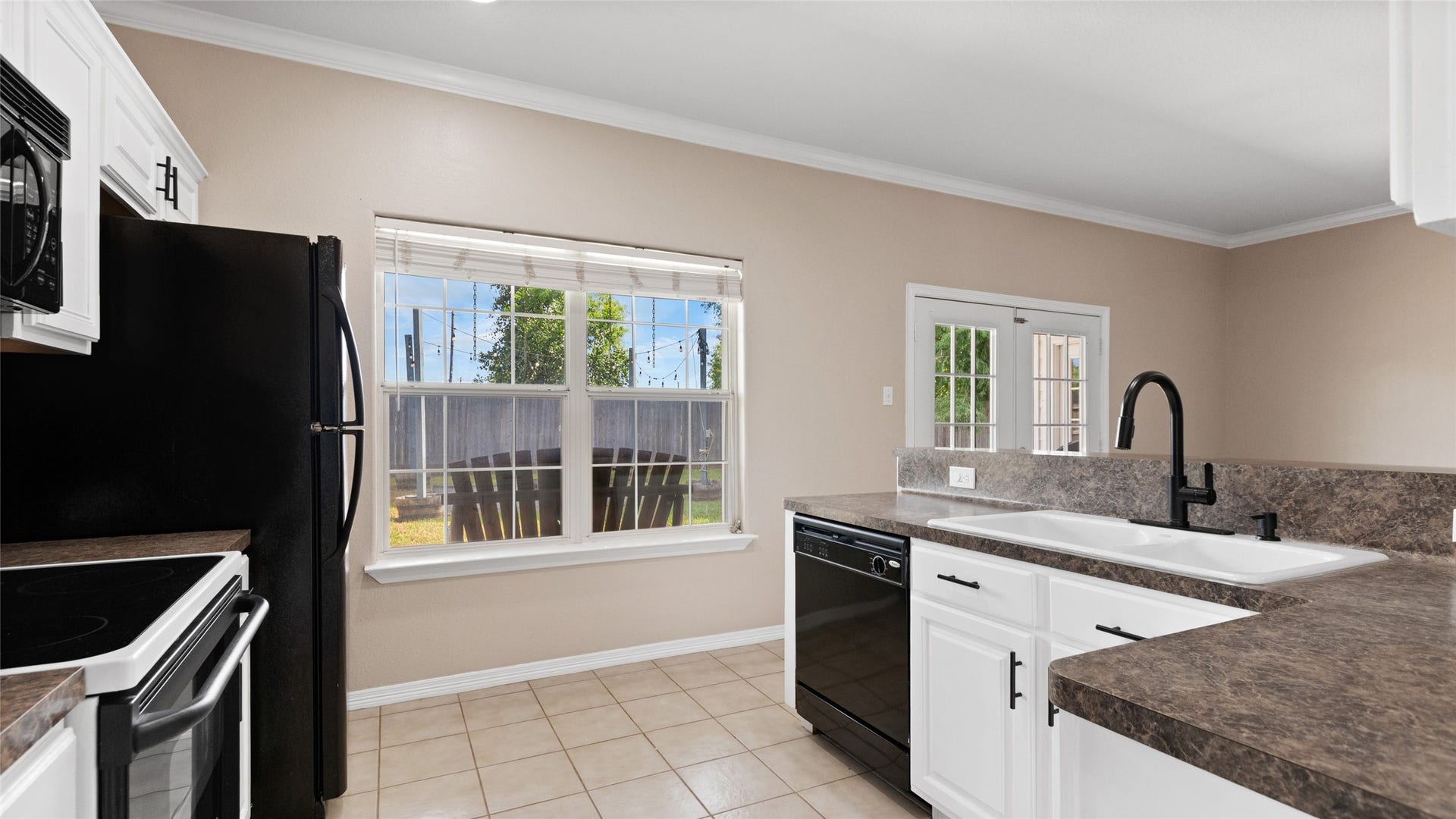 13318 Colton Lane, Santa Fe, TX 77510 Kitchen