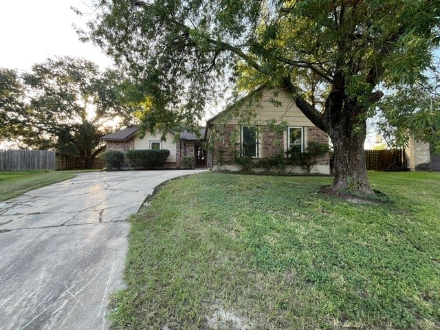 Property photo for 6619 Foxfern Street, Houston, TX