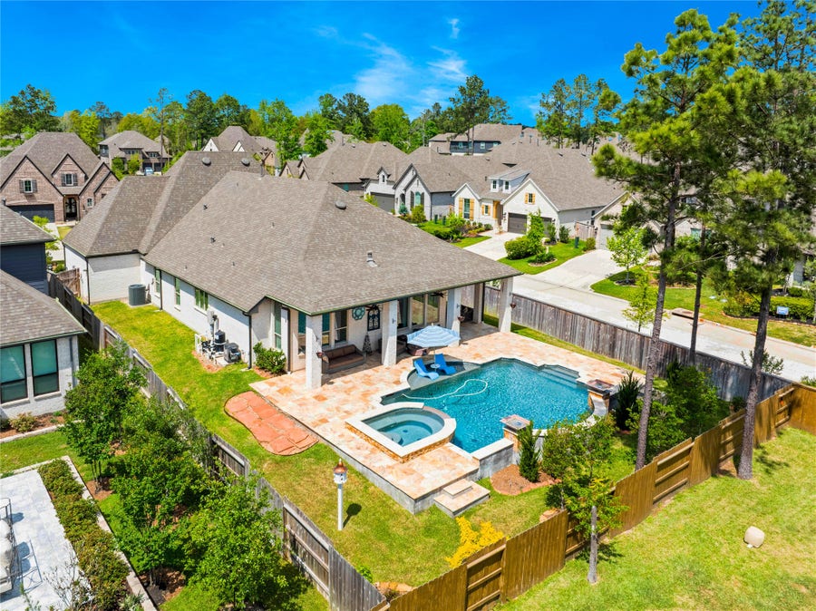 Property photo for 305 Mallory Court, Montgomery, TX