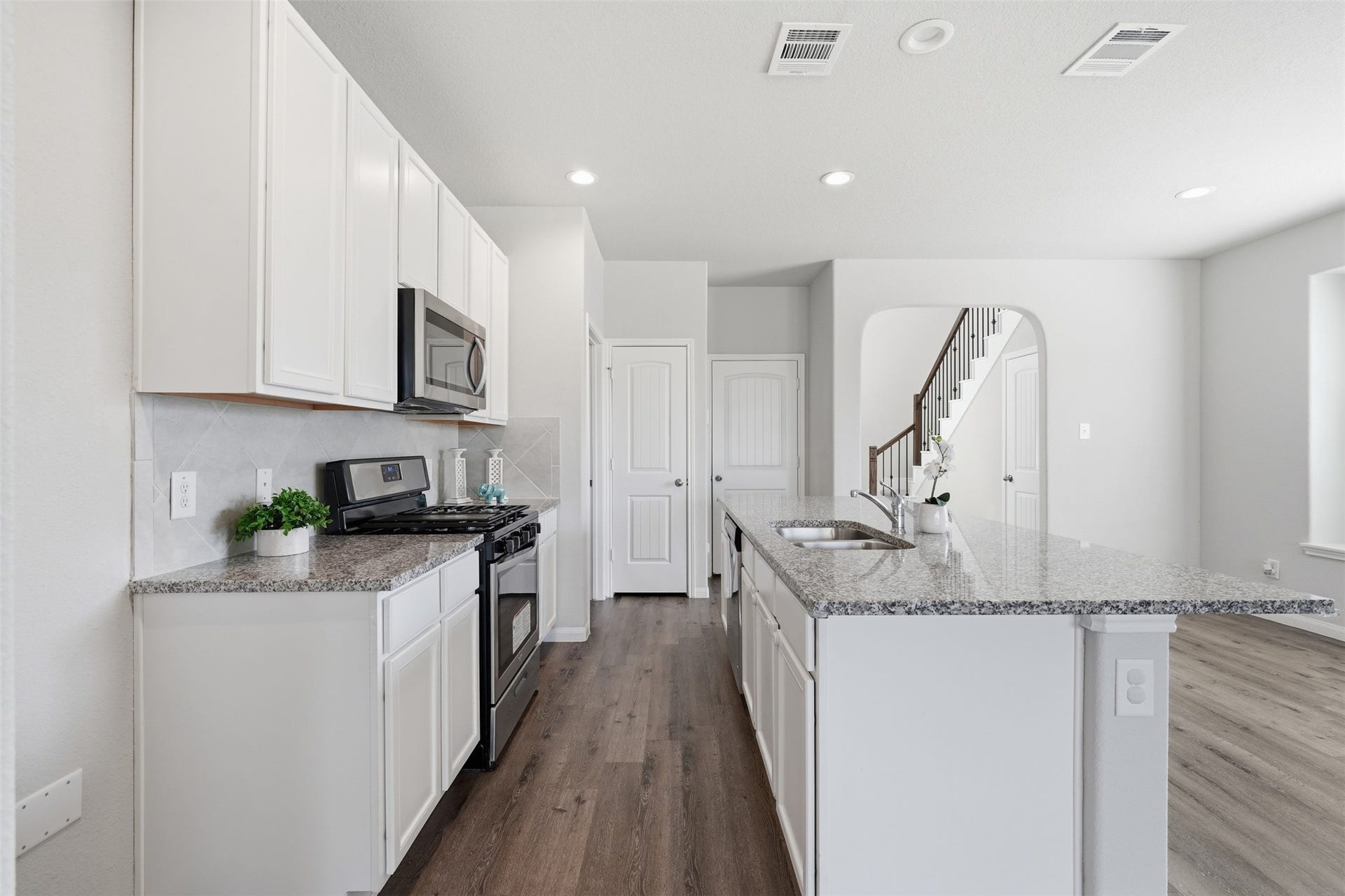 3605 Cub Drive, Conroe, TX 77301 3605 Cub Drive, Conroe, TX 77301