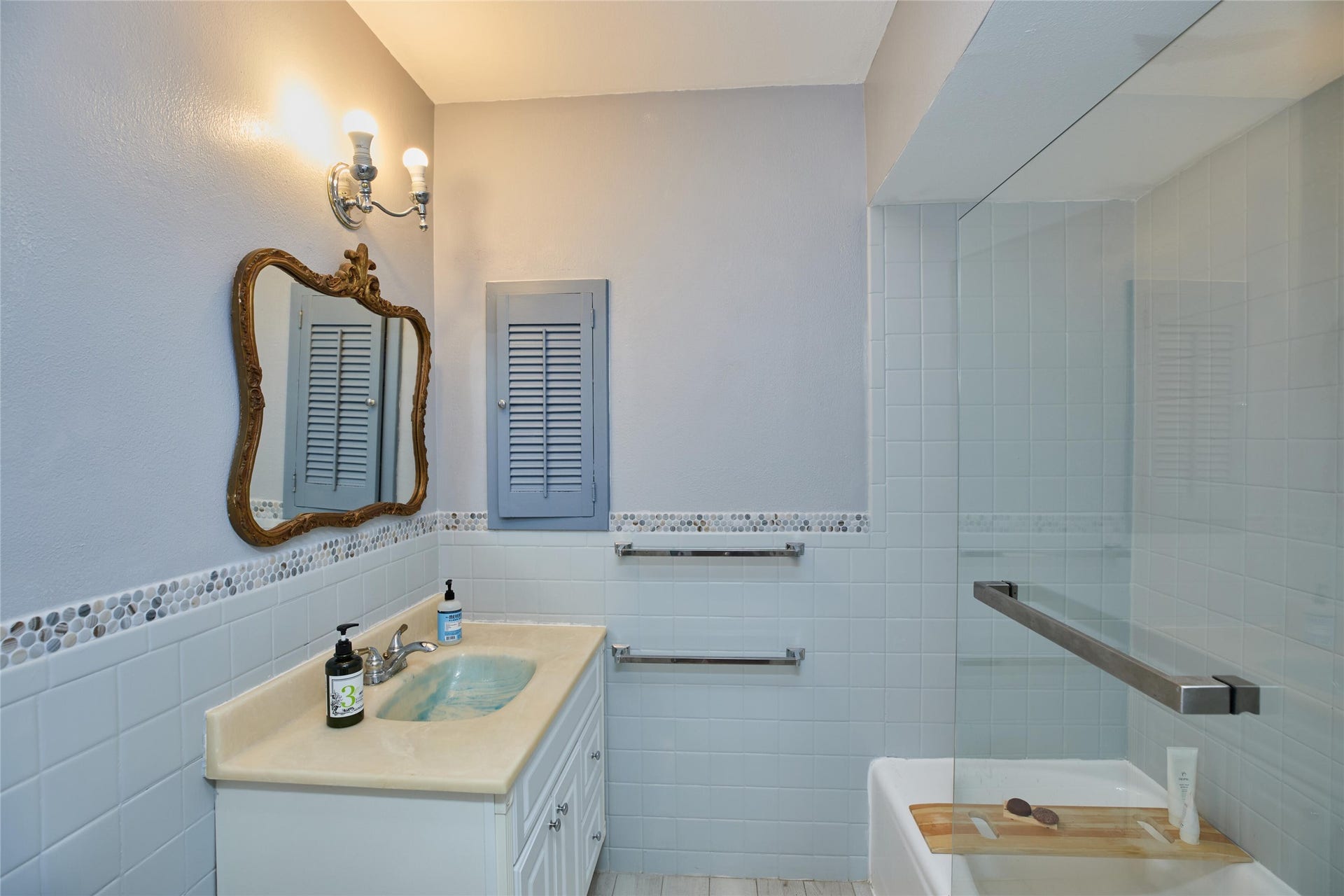 2600 Bellefontaine Street, #A24, Houston, TX 77025 2600 Bellefontaine Street, #A24, Houston, TX 77025