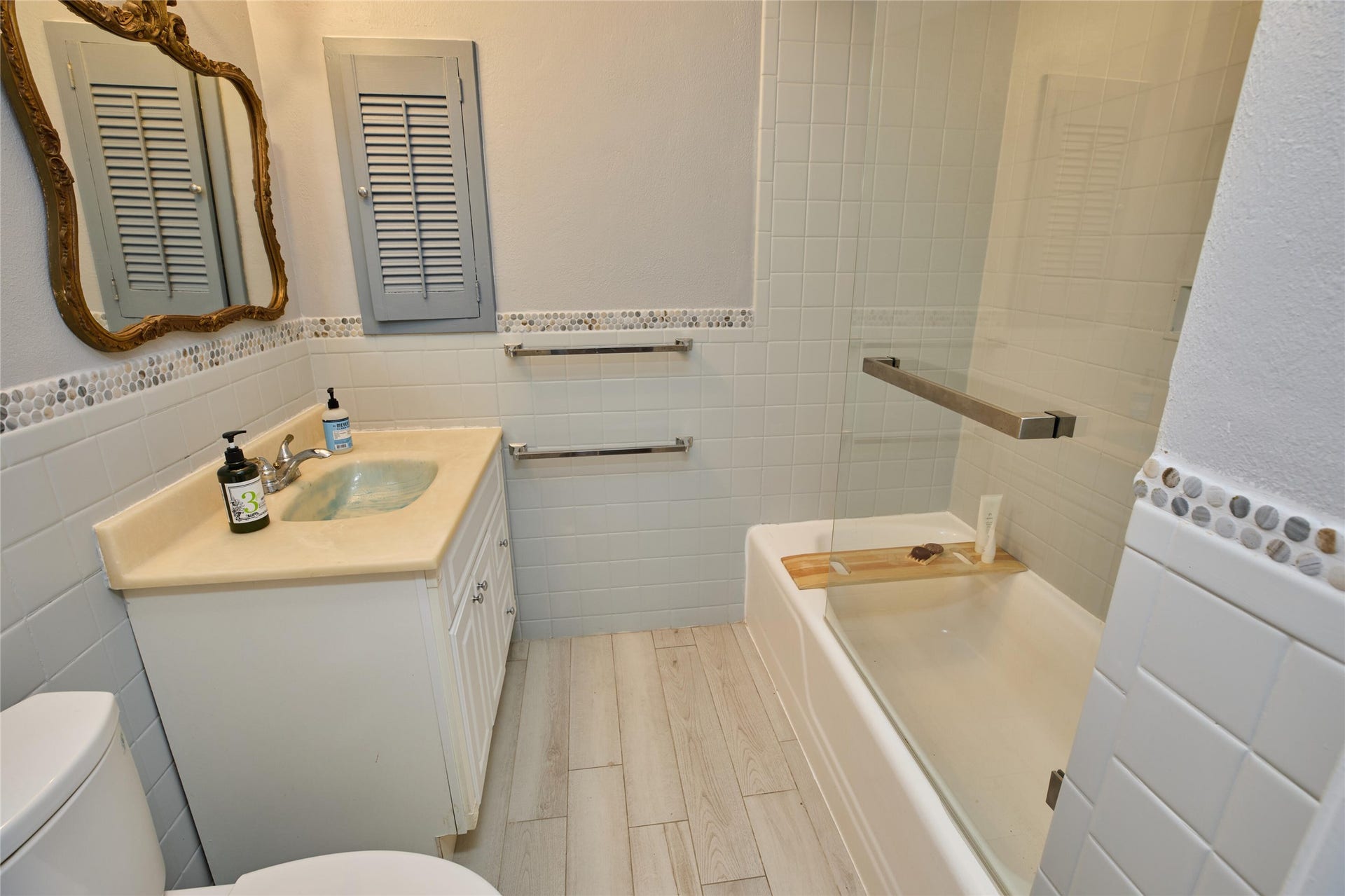 2600 Bellefontaine Street, #A24, Houston, TX 77025 2600 Bellefontaine Street, #A24, Houston, TX 77025