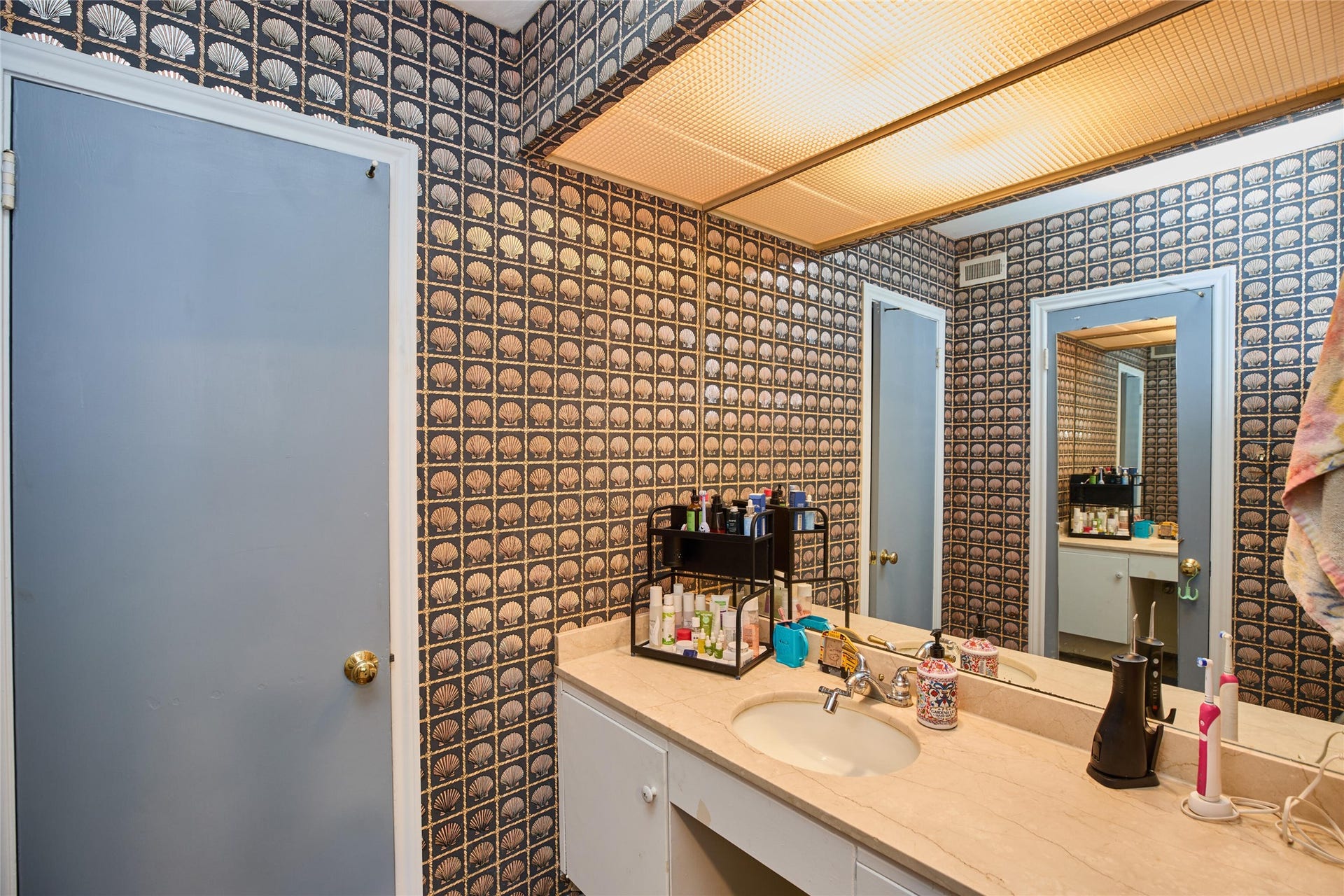 2600 Bellefontaine Street, #A24, Houston, TX 77025 2600 Bellefontaine Street, #A24, Houston, TX 77025