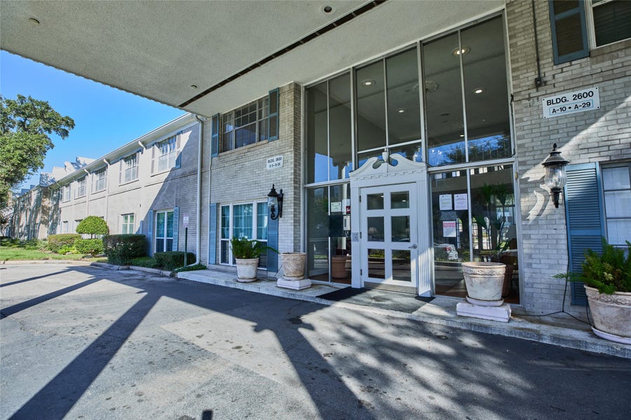 Property photo for 2600 Bellefontaine Street, #A24, Houston, TX