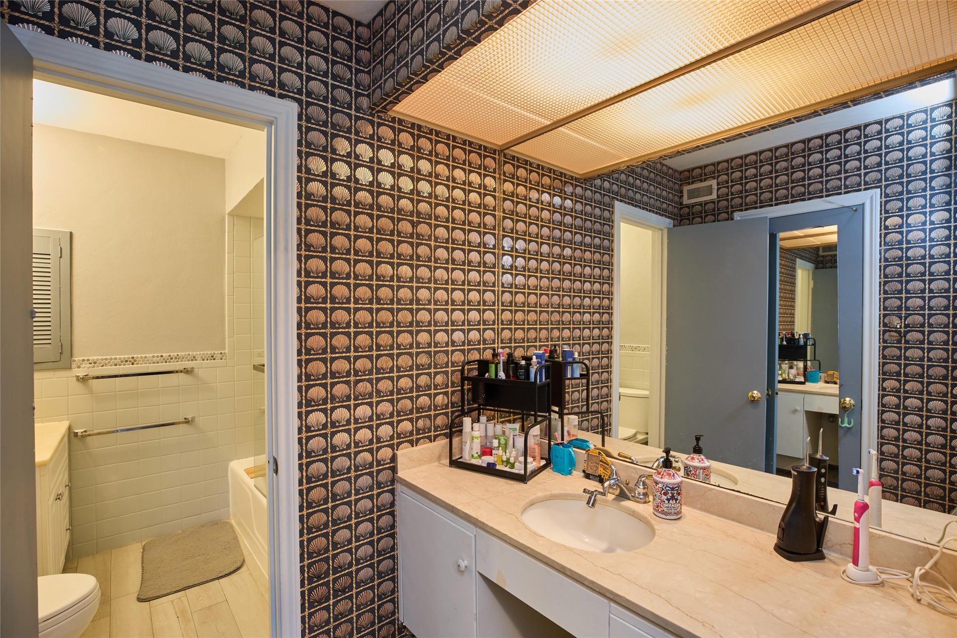 2600 Bellefontaine Street, #A24, Houston, TX 77025 2600 Bellefontaine Street, #A24, Houston, TX 77025