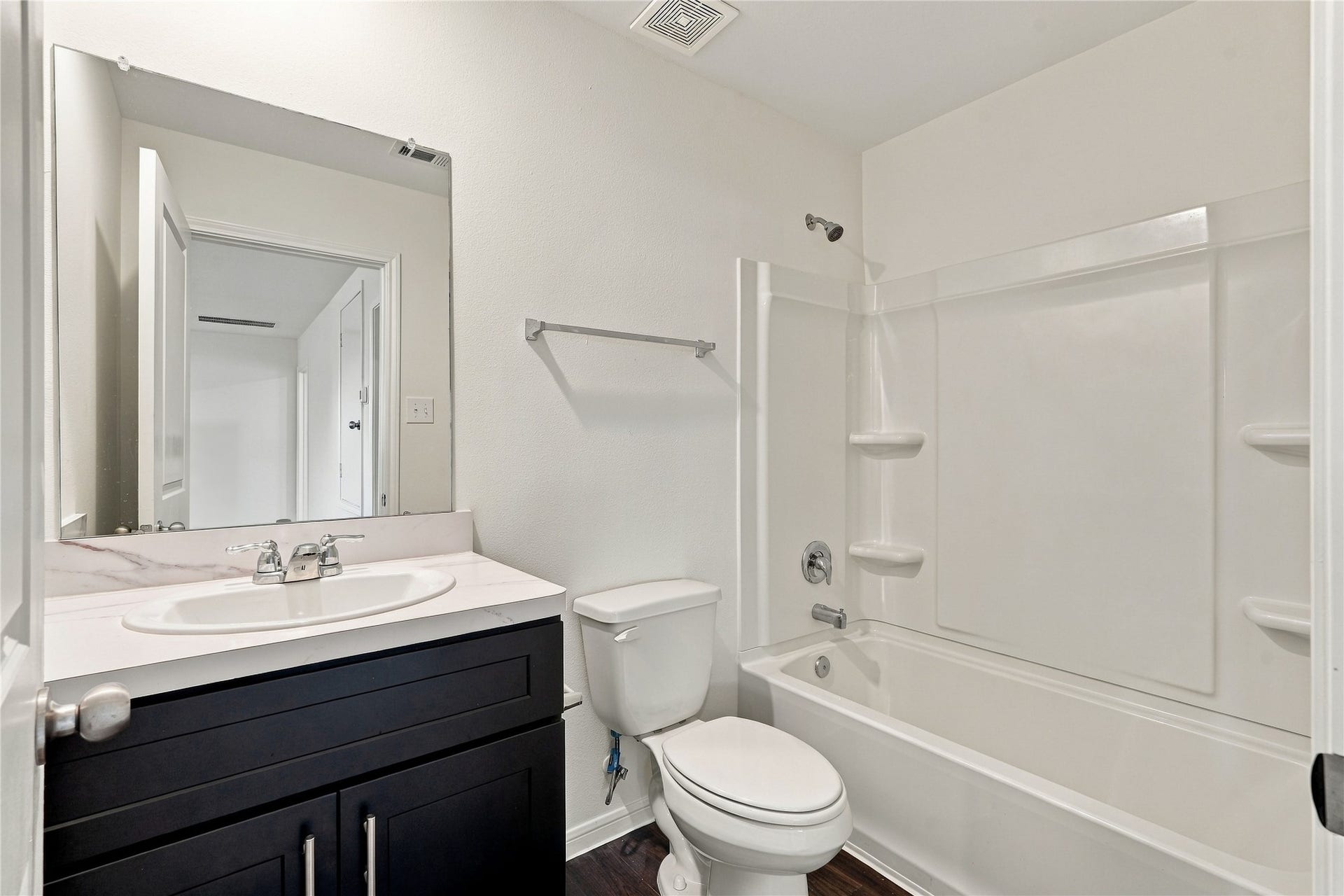 21522 Austell Pond Drive, Porter, TX 77365 Full Bathroom upstairs