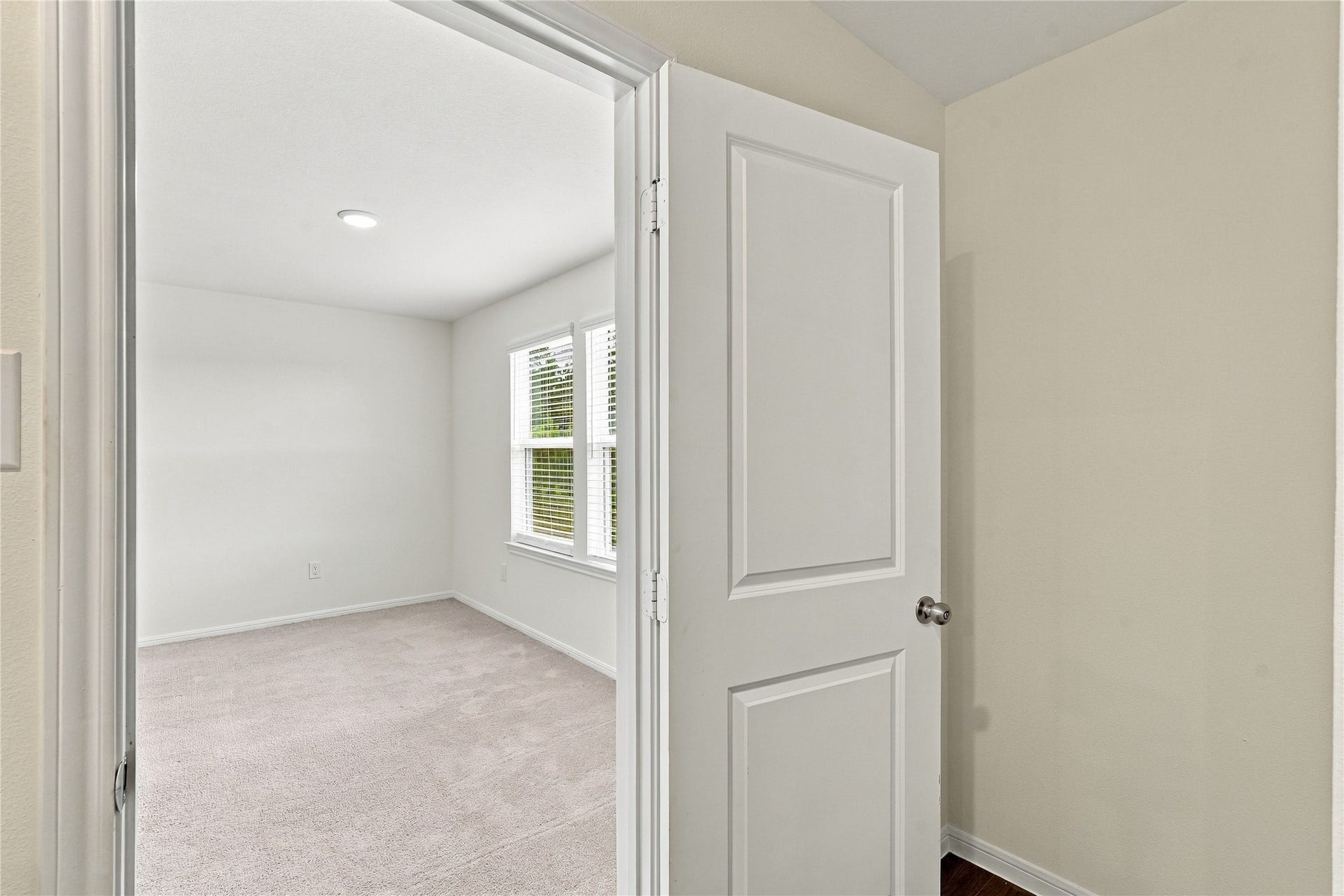 21522 Austell Pond Drive, Porter, TX 77365 Walk-In Closet for Primary Bedroom Suite