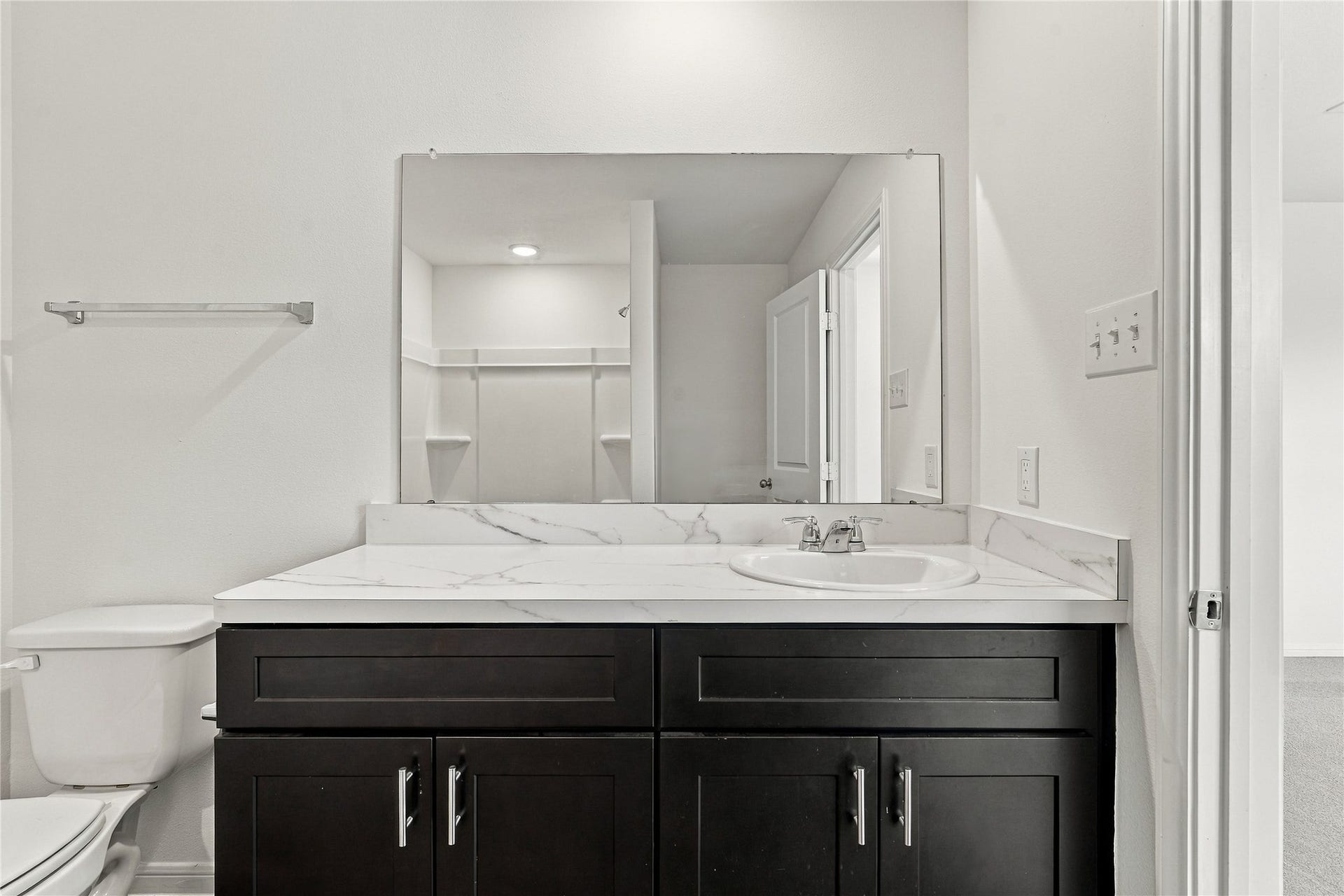 21522 Austell Pond Drive, Porter, TX 77365 Primary Bedroom Suite