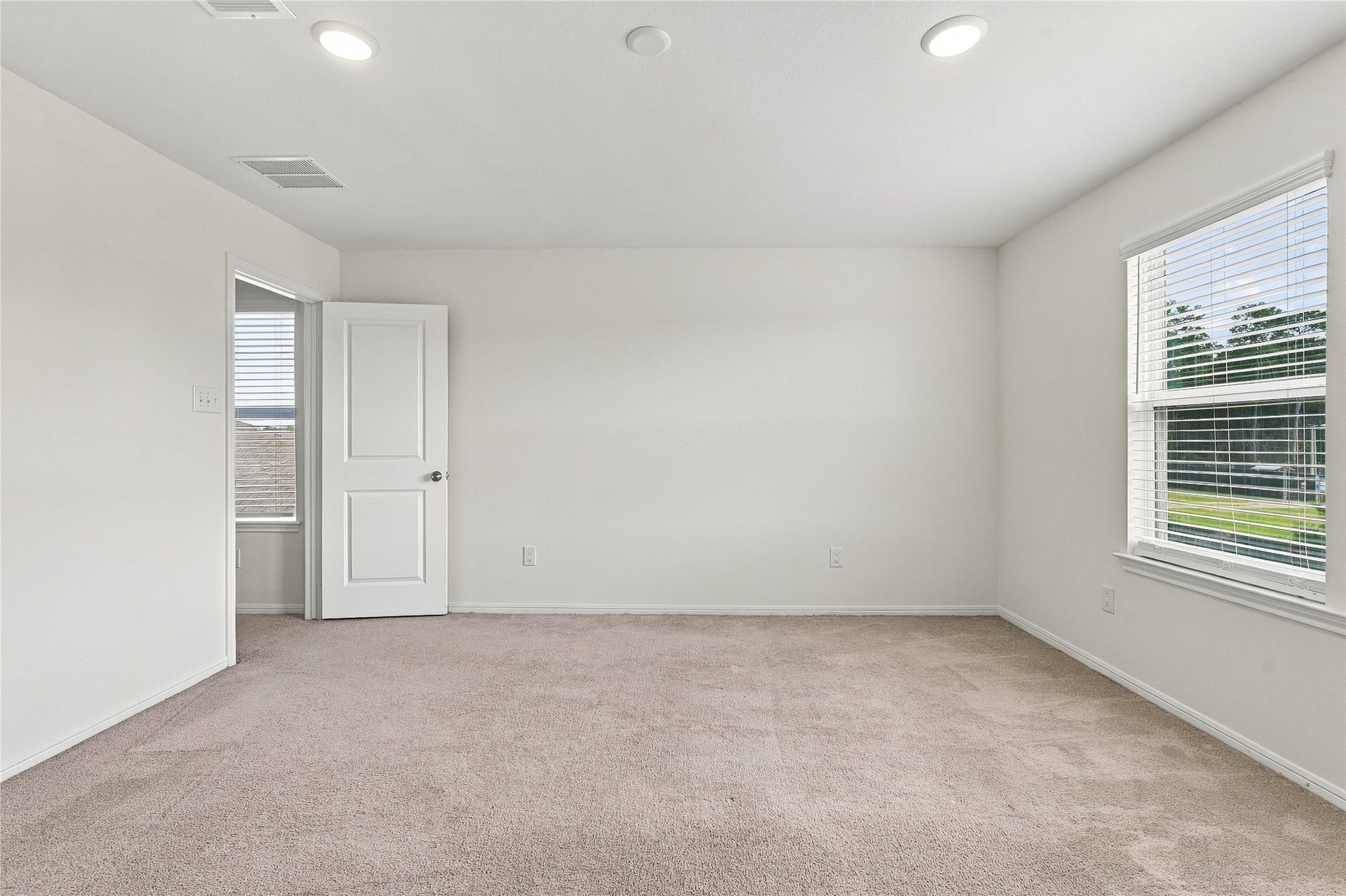 21522 Austell Pond Drive, Porter, TX 77365 Primary Bedroom Suite