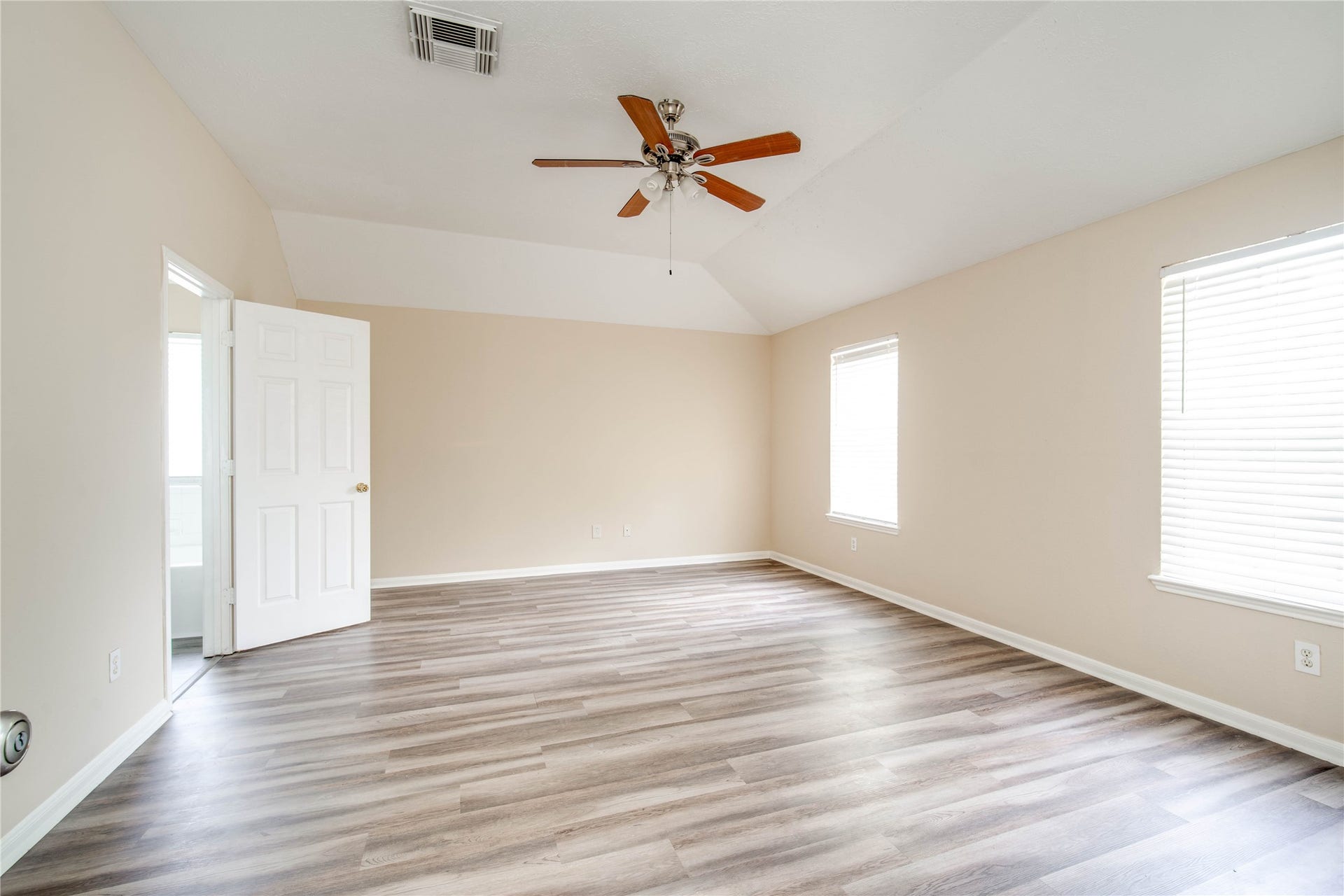 22810 W Waterlake Drive, Richmond, TX 77406