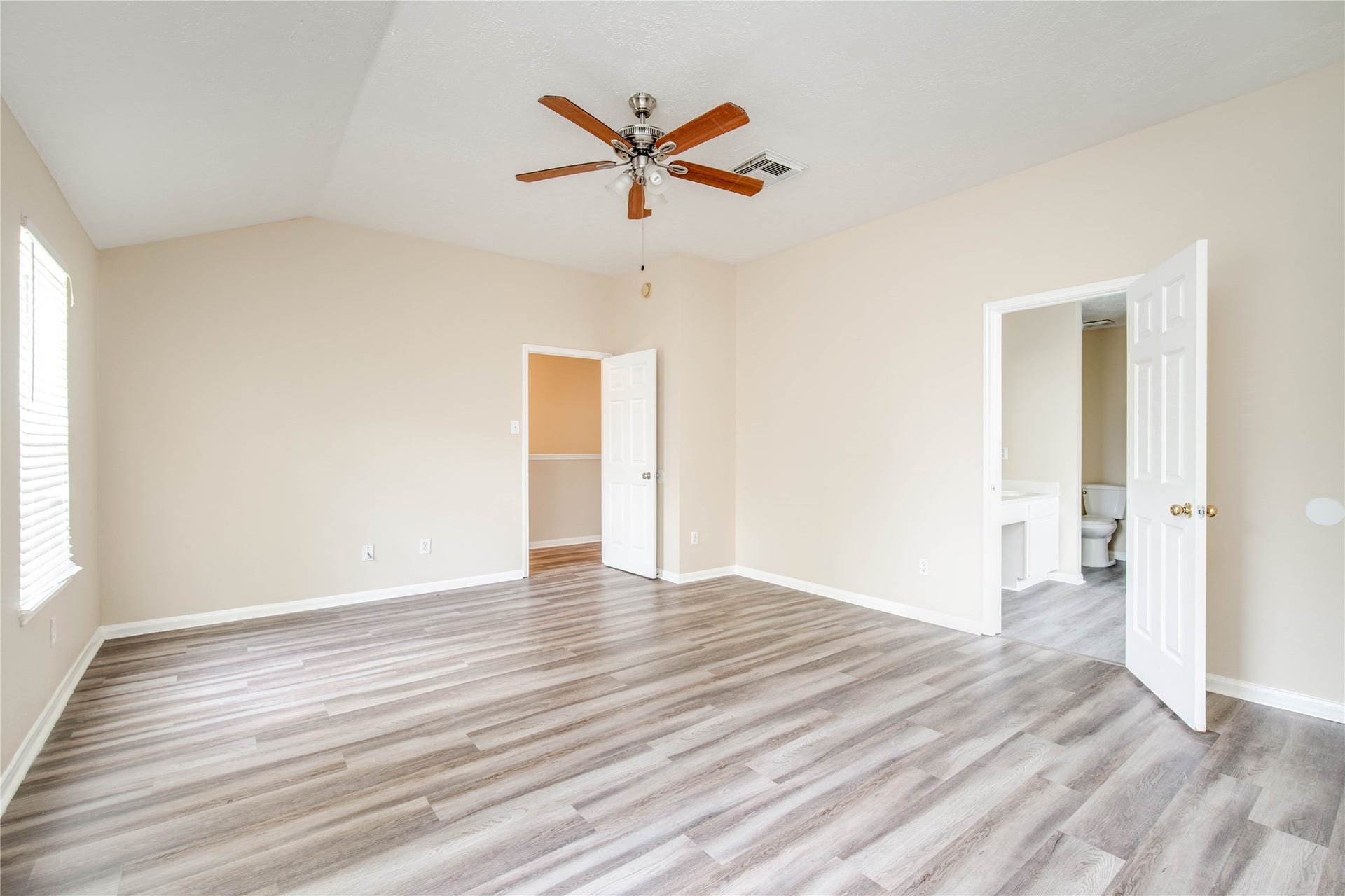 22810 W Waterlake Drive, Richmond, TX 77406
