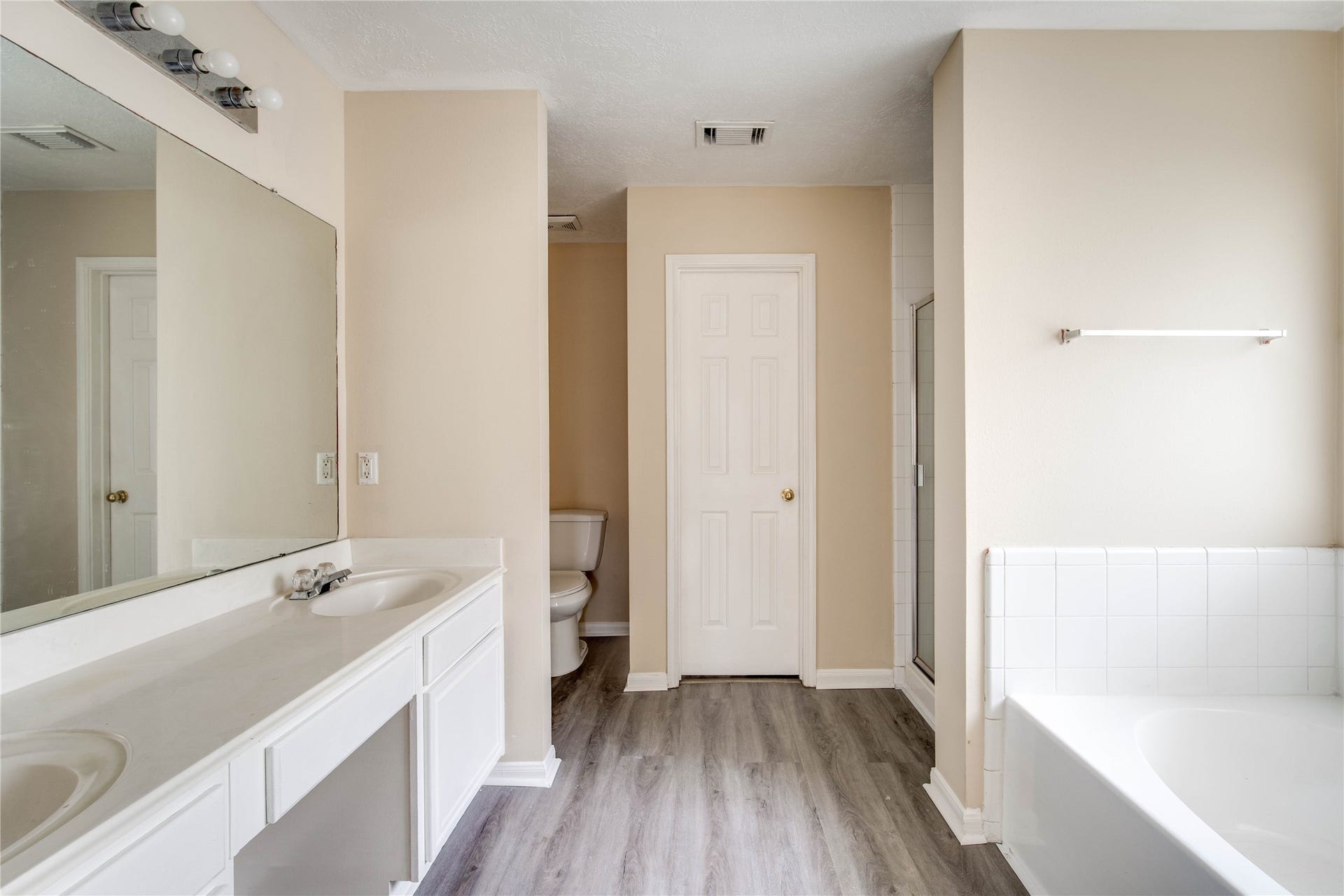 22810 W Waterlake Drive, Richmond, TX 77406
