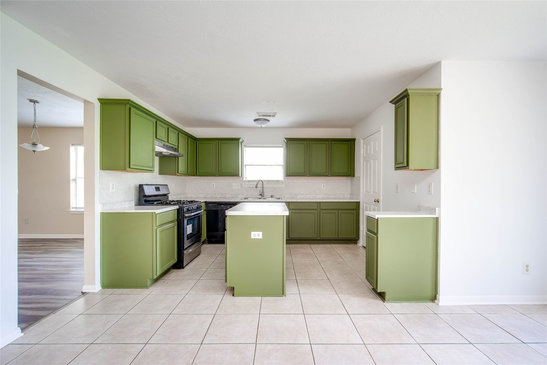 22810 W Waterlake Drive, Richmond, TX 77406