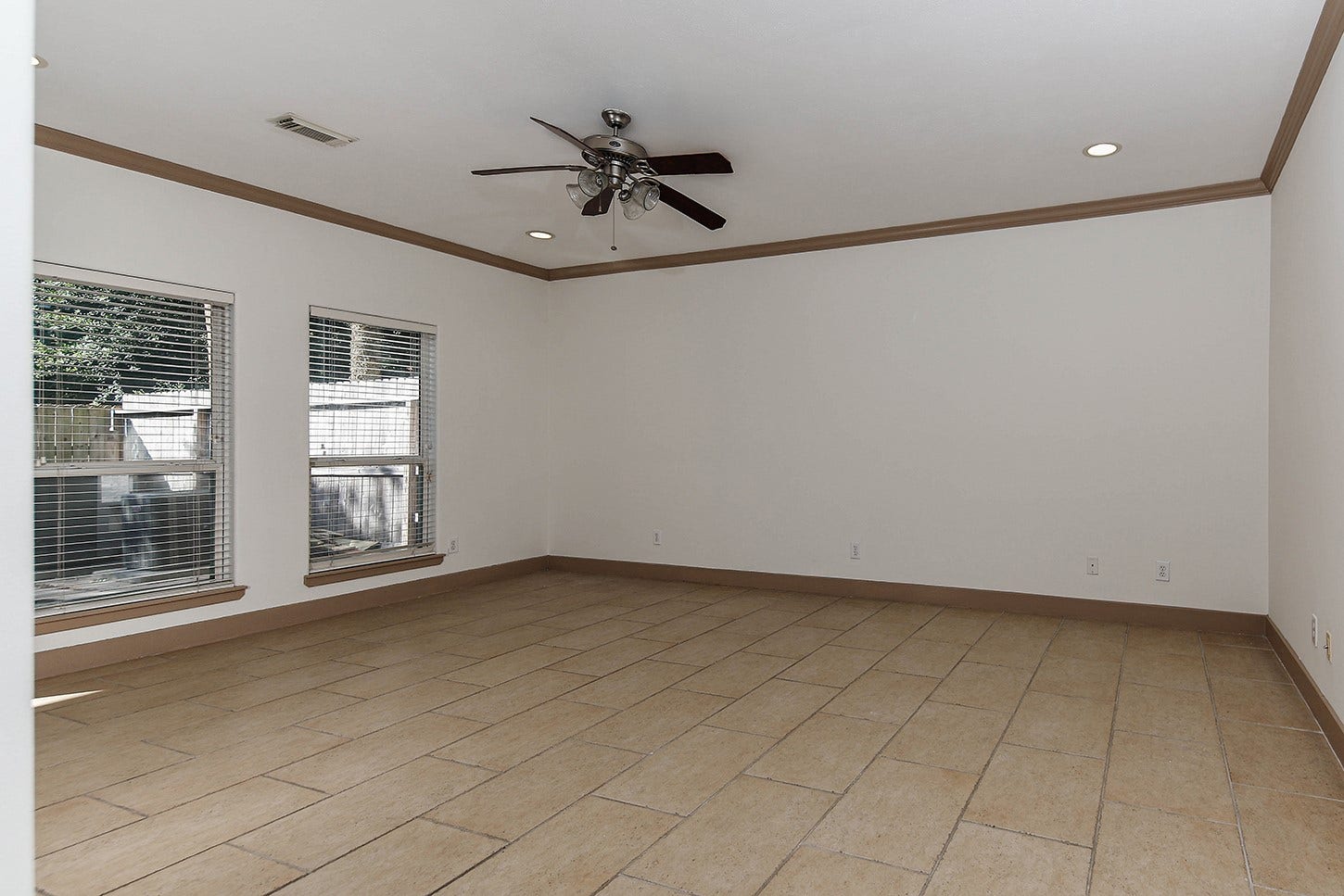 1st Floor, Guest Room or Living Area/ Gameroom with private en-suite bathroom and backyard access