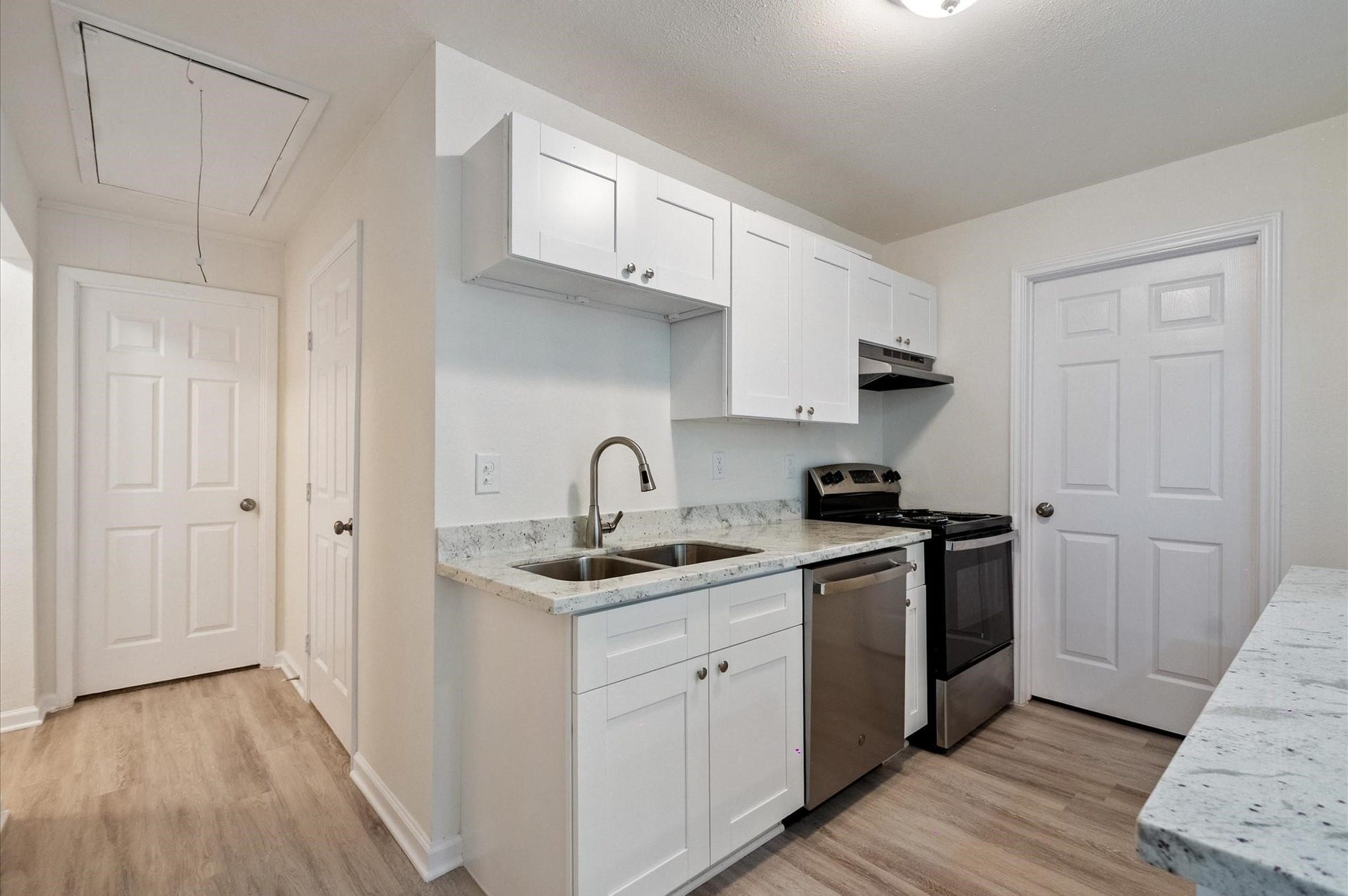 1803 Cardinal Drive, League City, TX 77573 1803 Cardinal Drive, League City, TX 77573