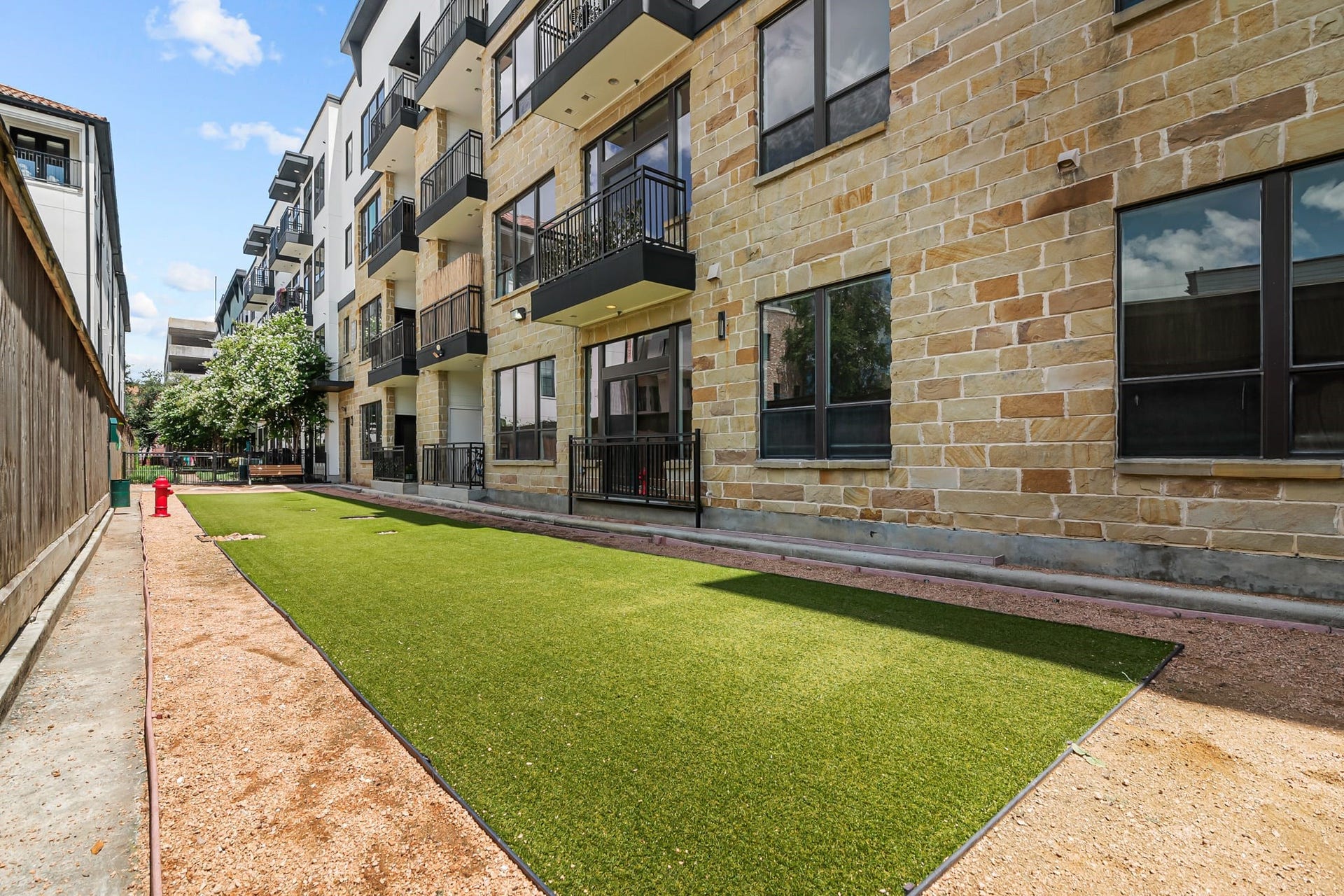 1616 W Dallas Street, #407, Houston, TX 77019 1616 W Dallas Street, #407, Houston, TX 77019