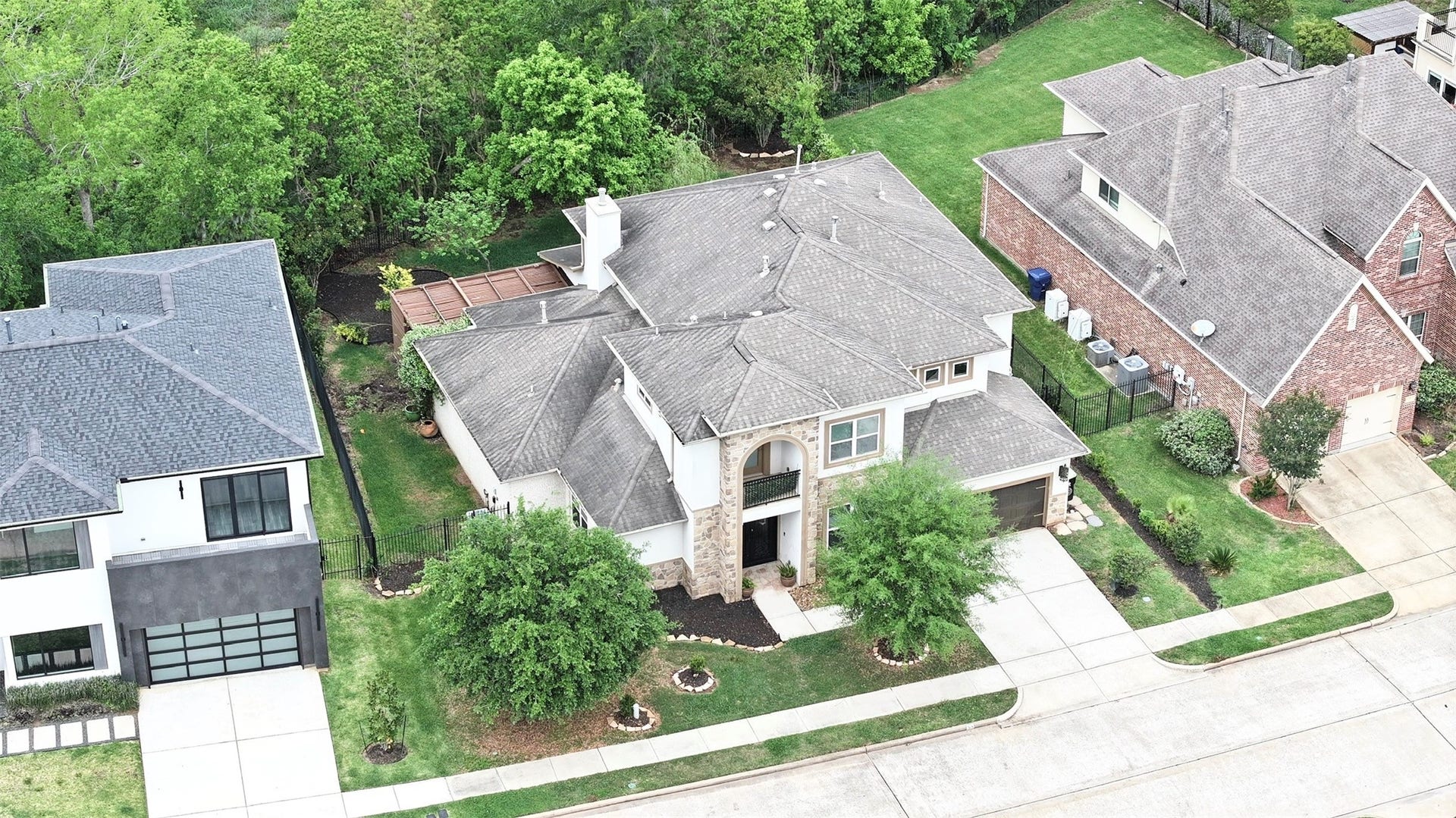 58 Flamingo Landing Drive, Missouri City, TX 77459 This home has it all, no back neighbors, stone accents on exterior, private entry on Flamingo island, amenities, lake access, patio, sunroom, million dollar neighbors.