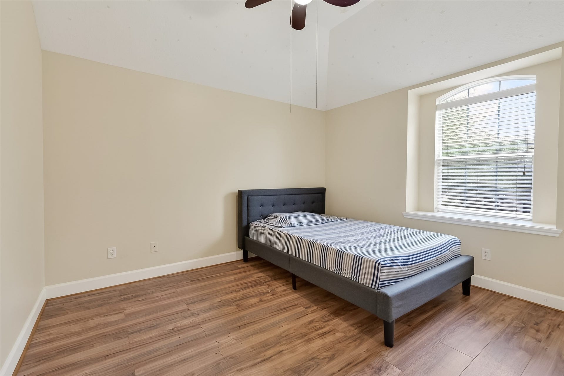 14419 Manorbier Lane, Sugar Land, TX 77498 14419 Manorbier Lane, Sugar Land, TX 77498